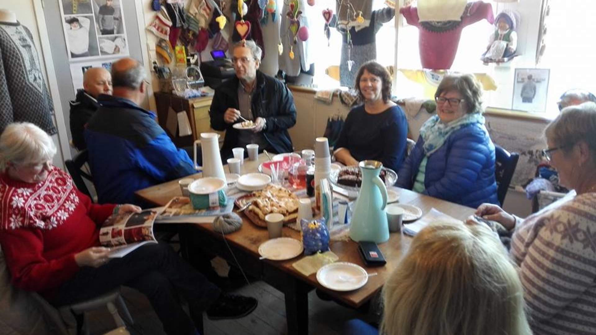 To runde pinner og Glade kopper Yarn shop