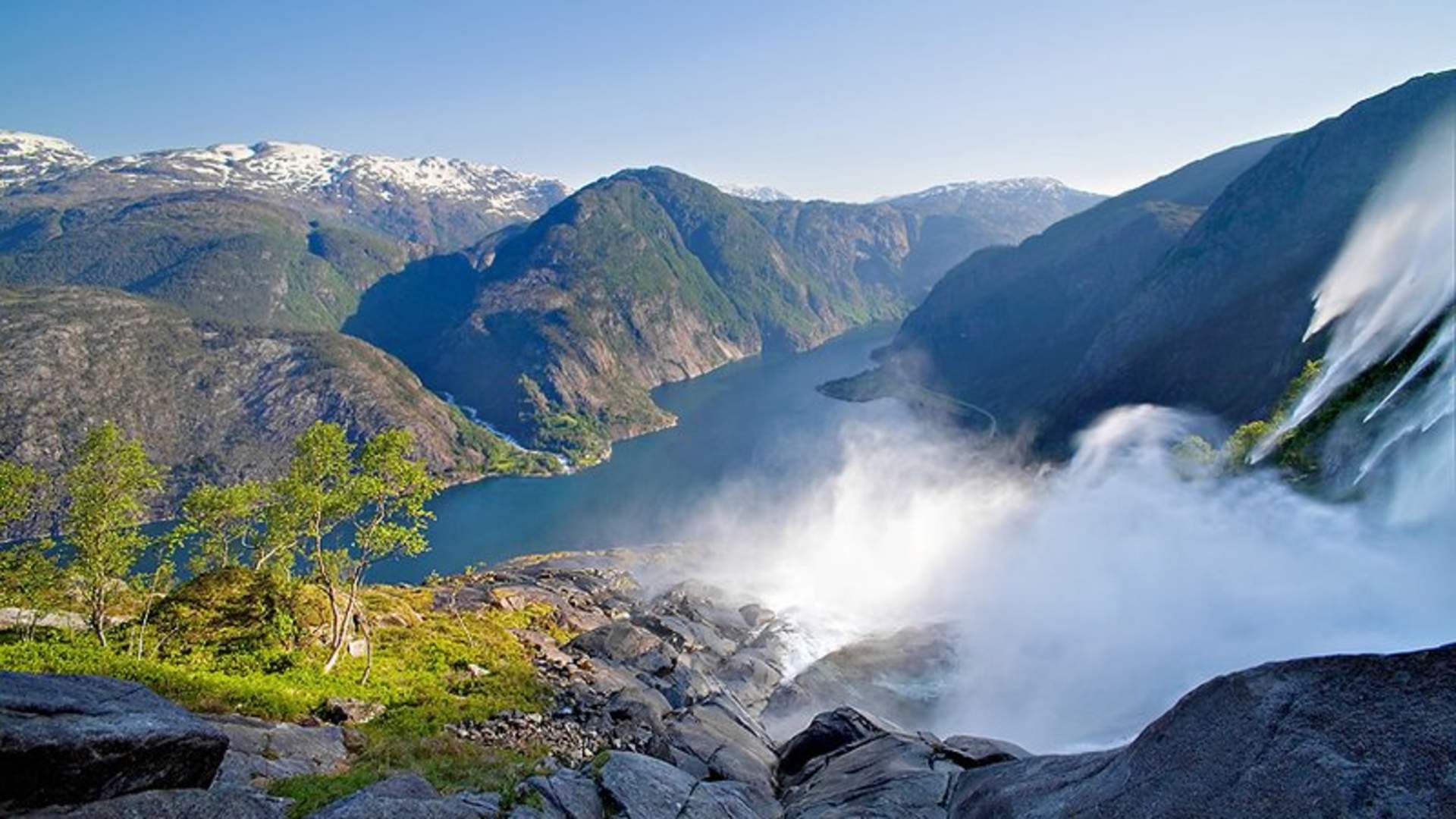 Langfoss Waterfall