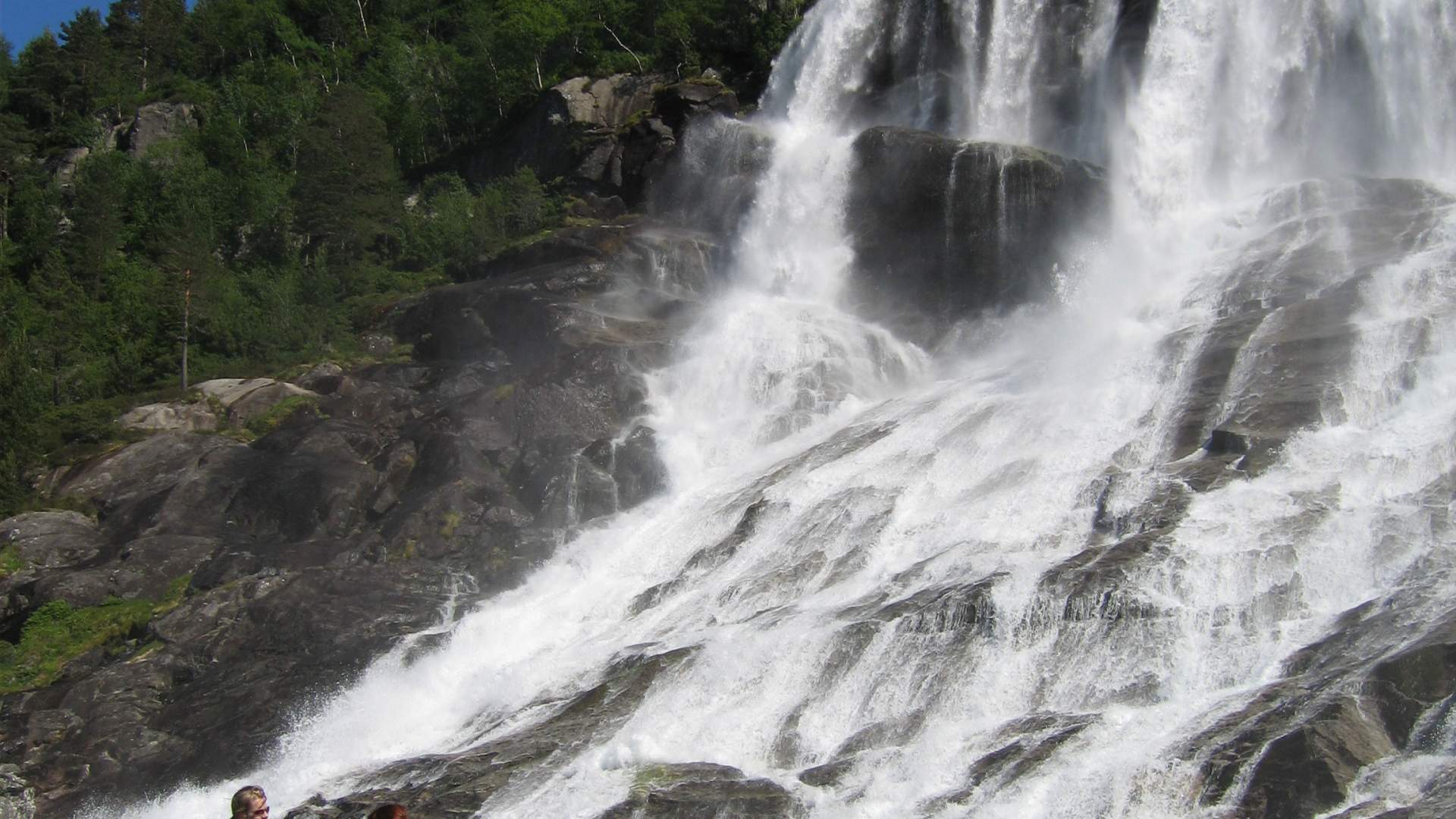 The Furebergfossen waterfall