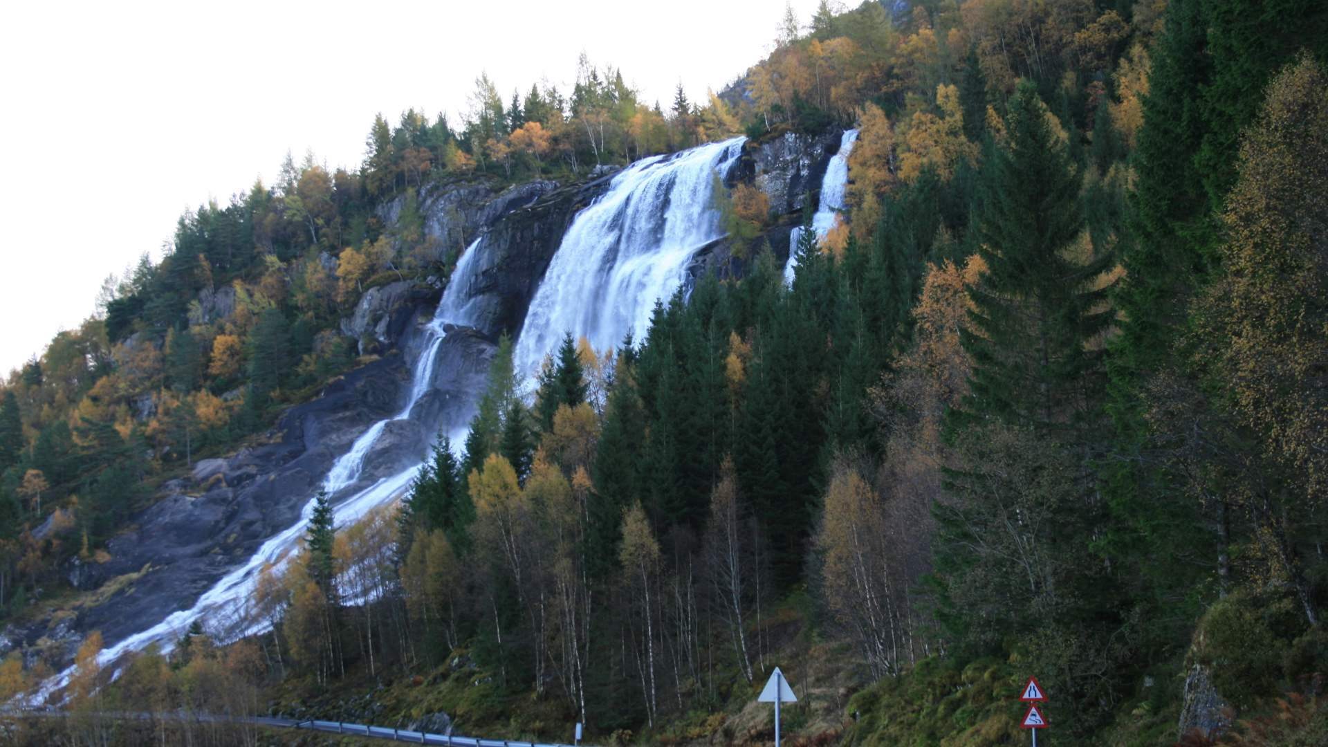 The Furebergfossen waterfall
