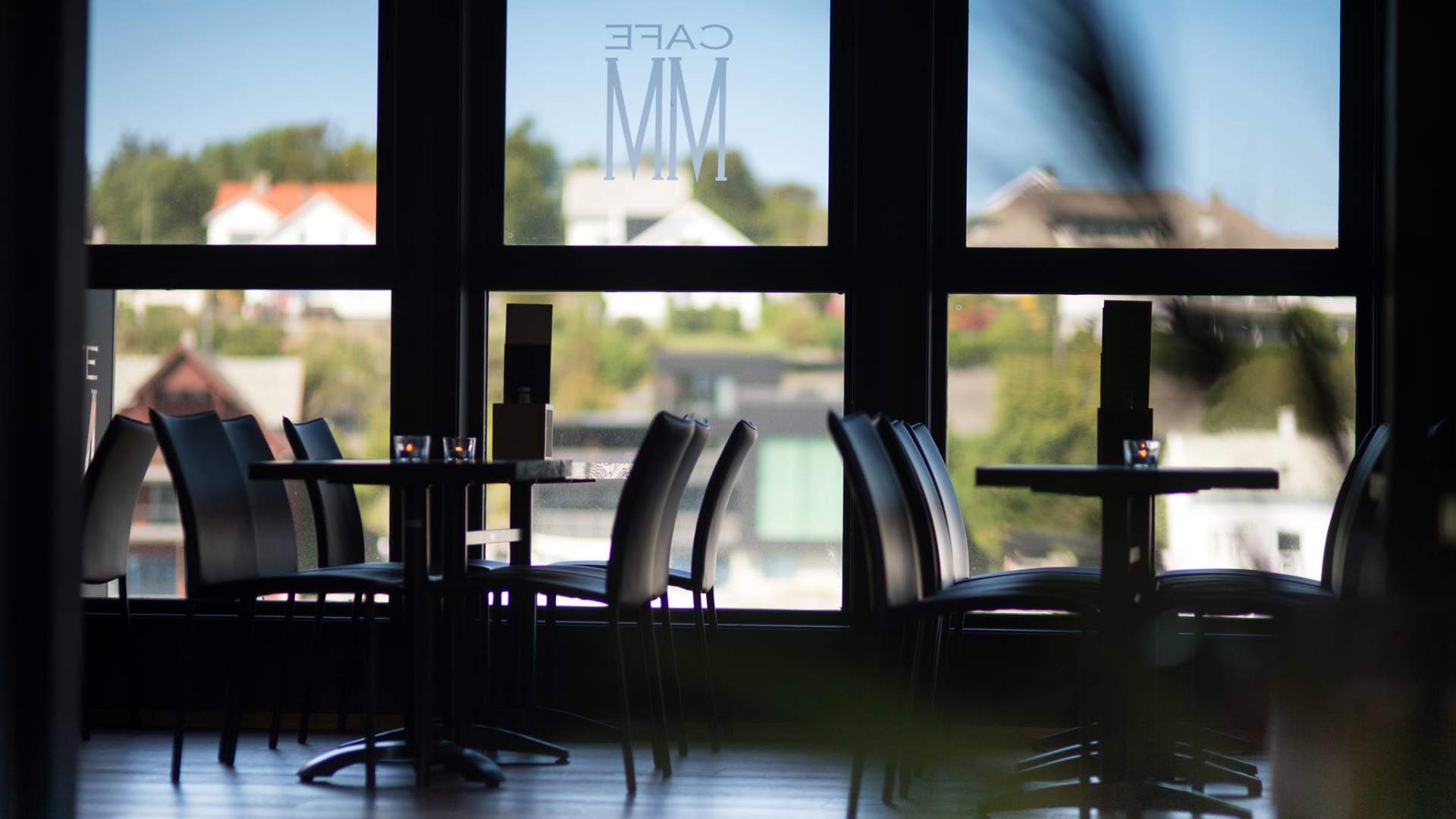 Cafe MM og Il Forno in Kopervik