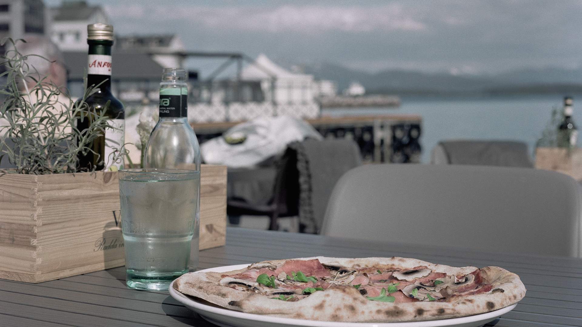 Glass Restaurant & Bar