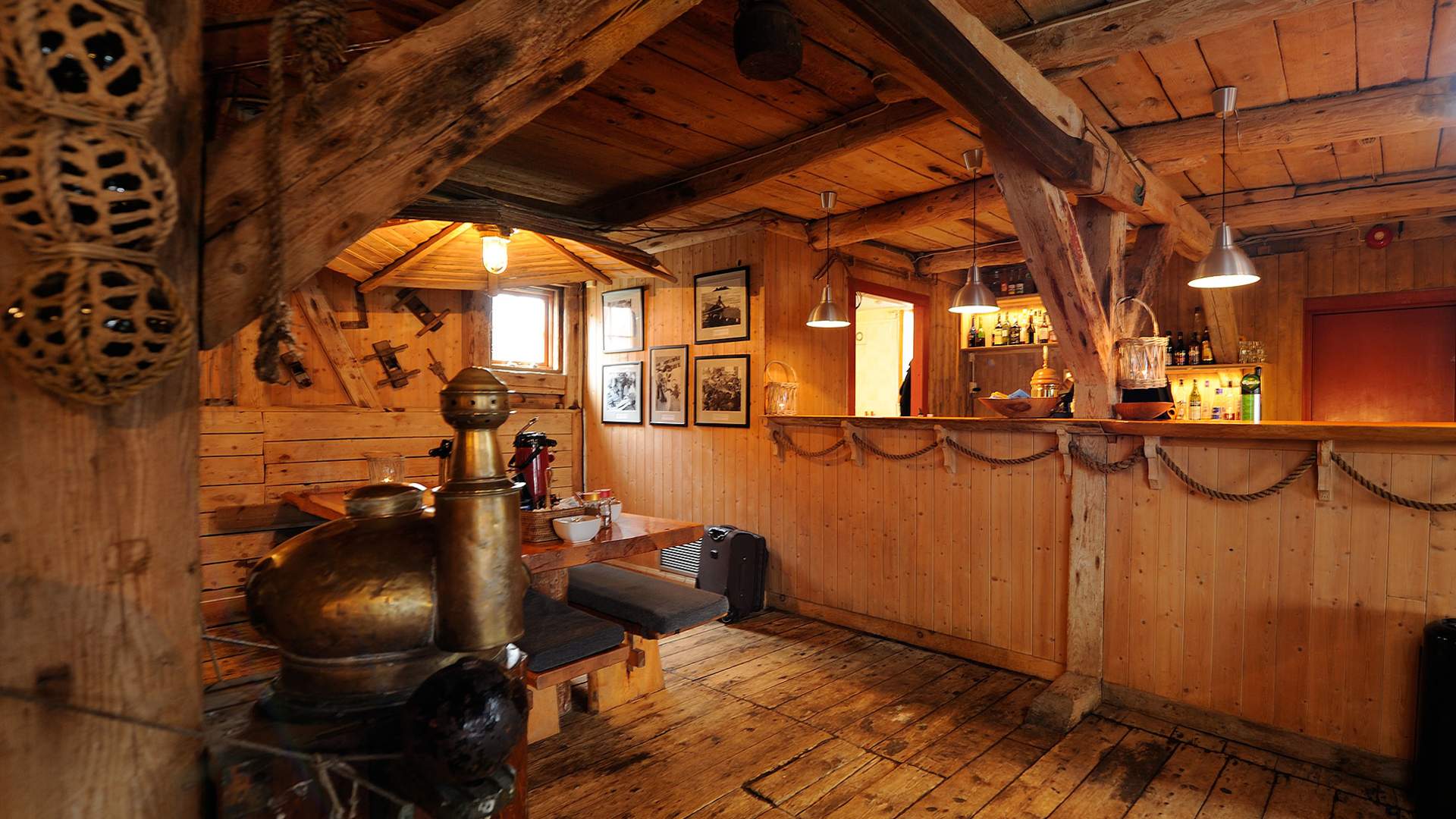 Silver Bell Pub - Håholmen Havstuer