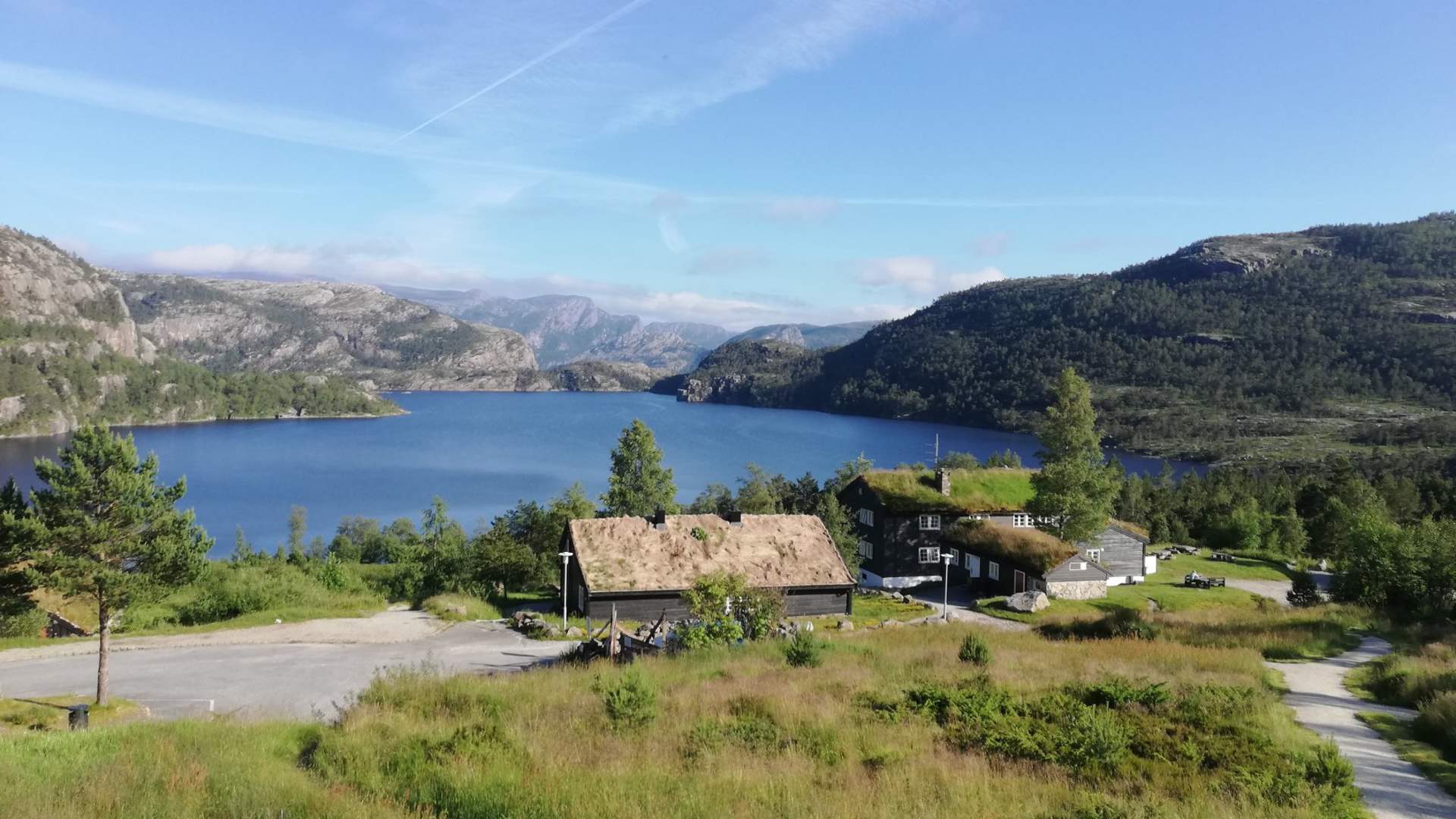 Preikestolhytta og Vatnegården