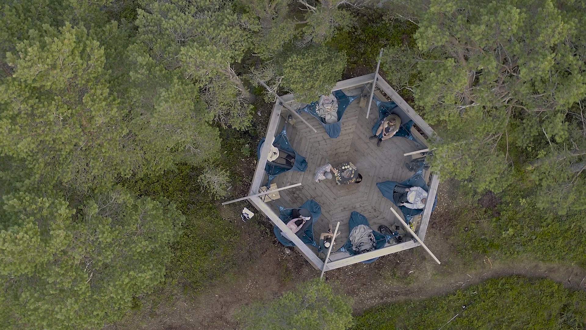 Tustna Ladestation - Hammock Hotel