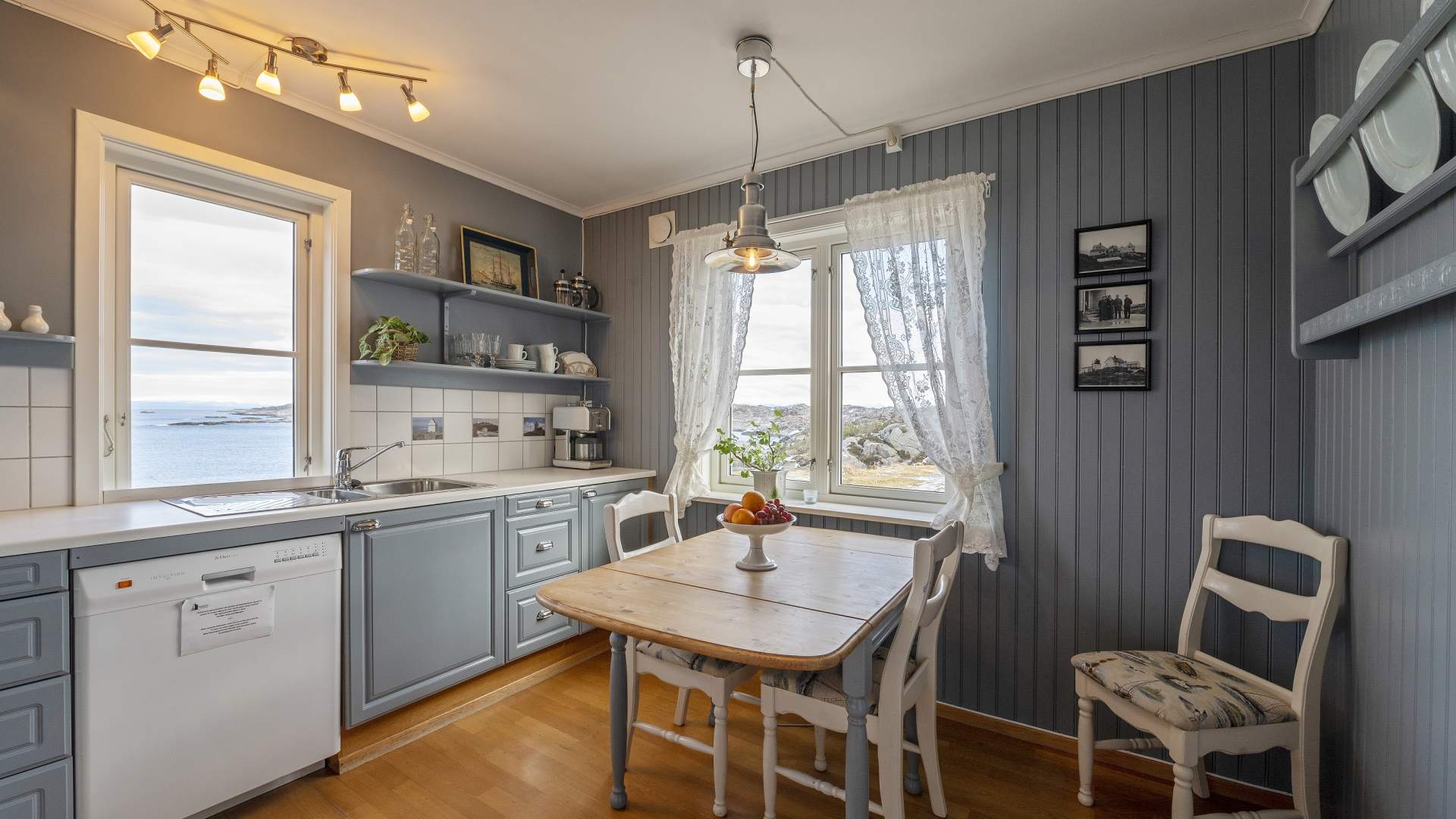 Ryvarden Lighthouse - accommodation