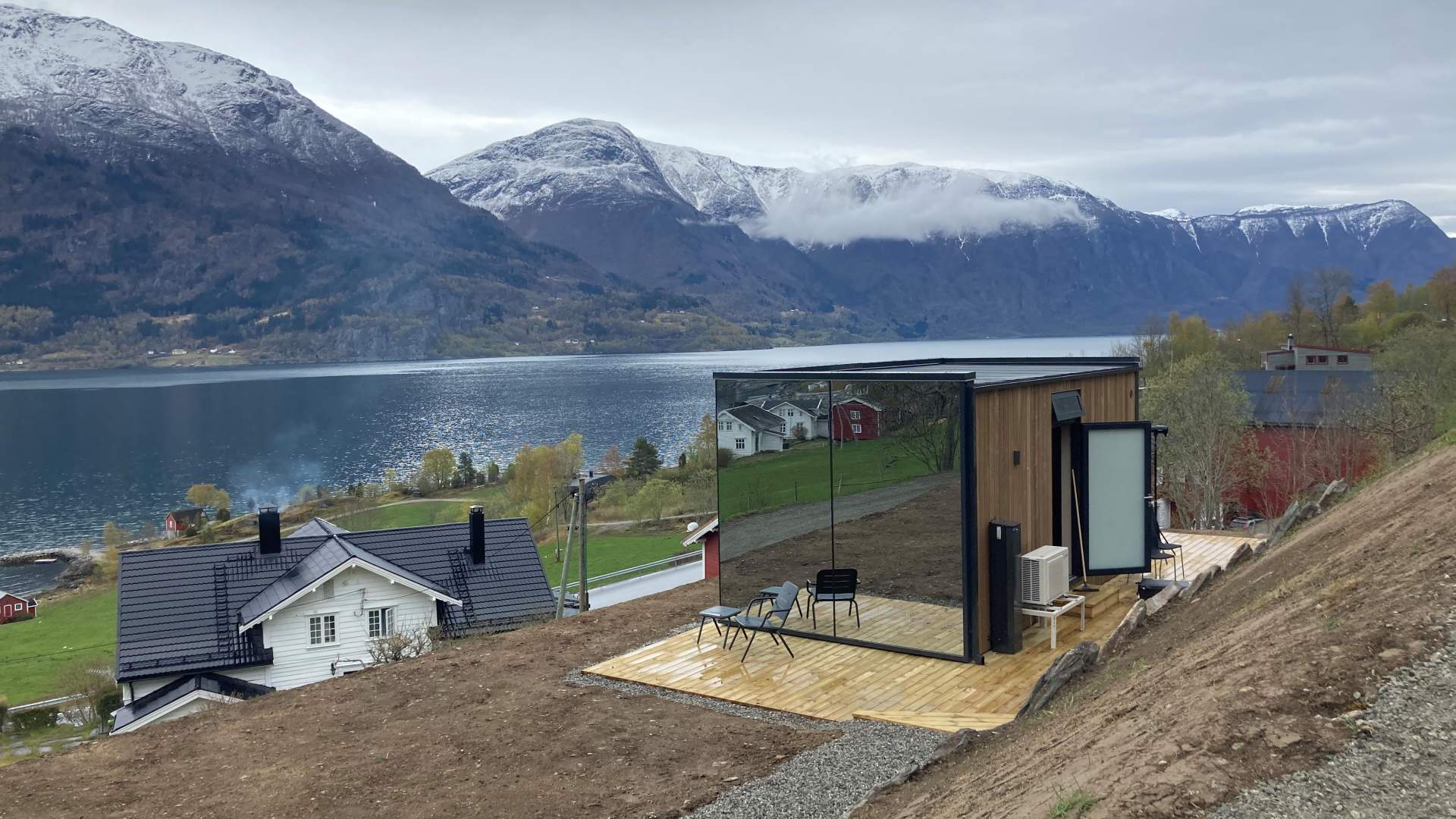 Fjordspeilet Nes Gard