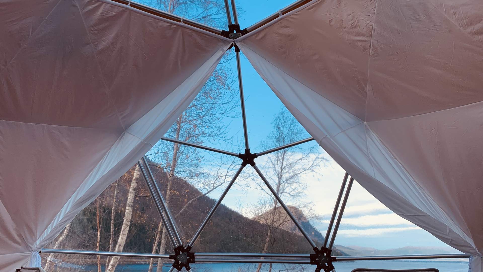 Fugelvåg Arctic Dome glamping tent