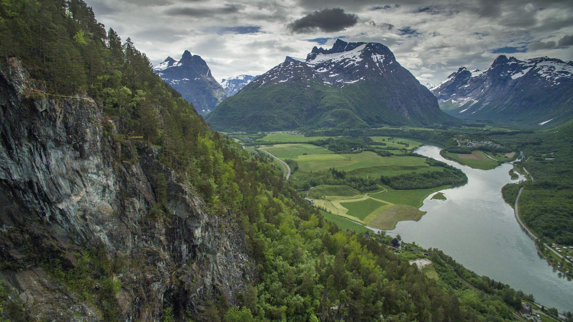 Åndalsnes Via Ferrata Westwand (5-6 stunden) - Norsk Tindesenter