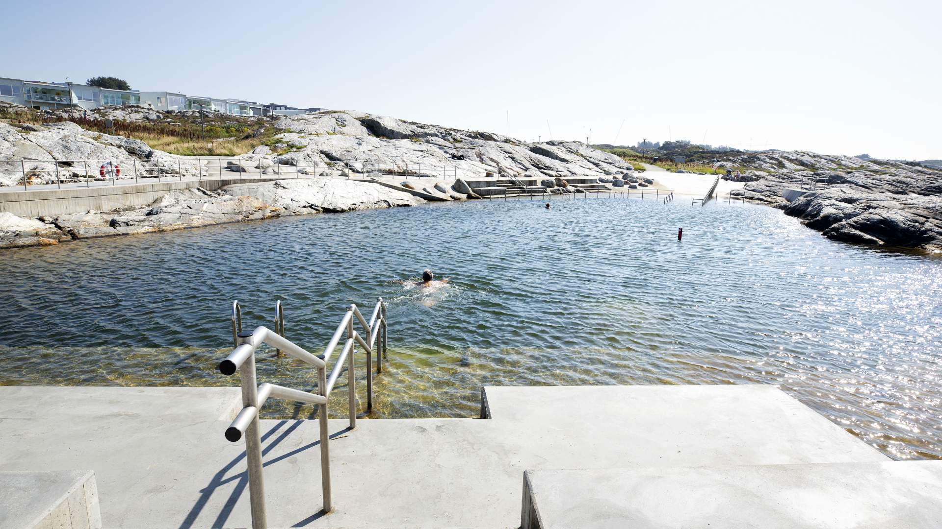 Sjøbadet Myklebust (public sea pool)