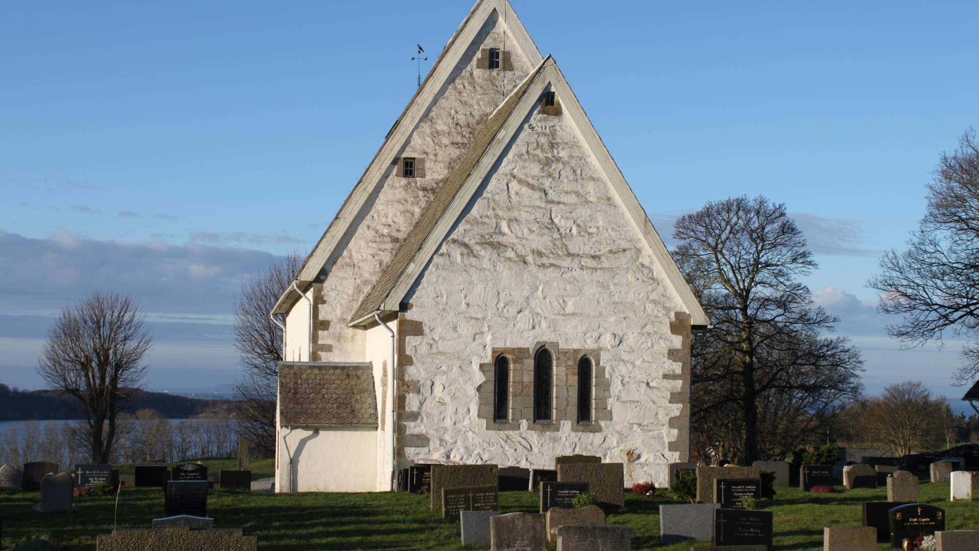Hesby kyrkje (church)