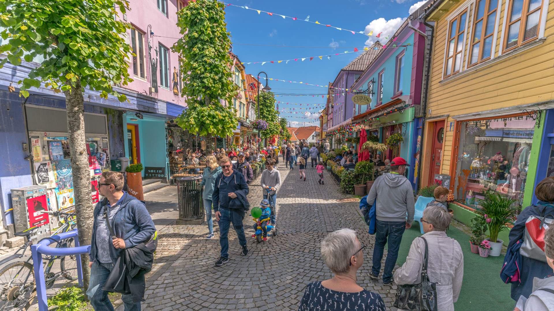 Fargegaten - Øvre Holmegate - The colourful street