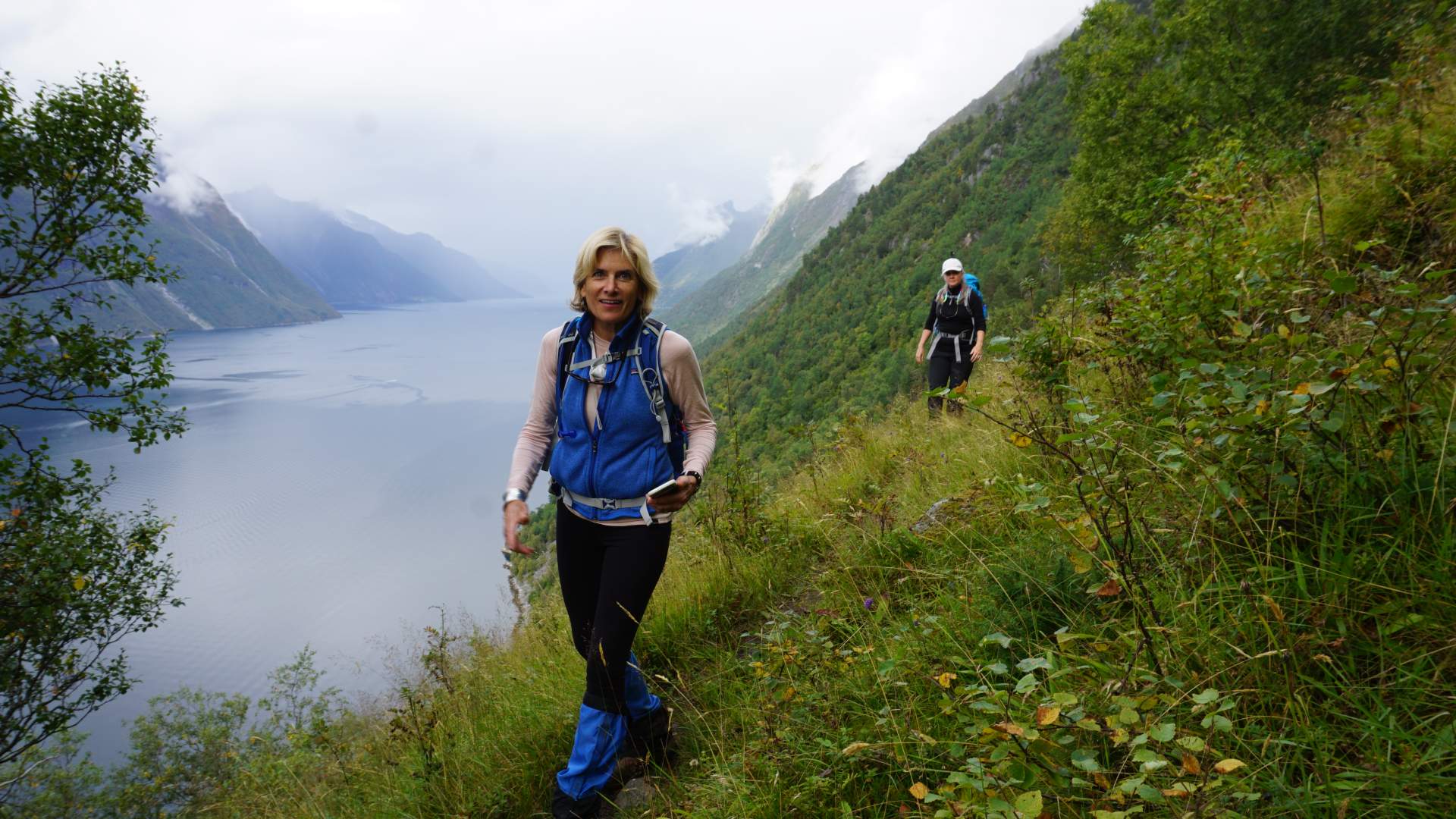 Geführte 5-stündige Wanderung am Hjørundfjord