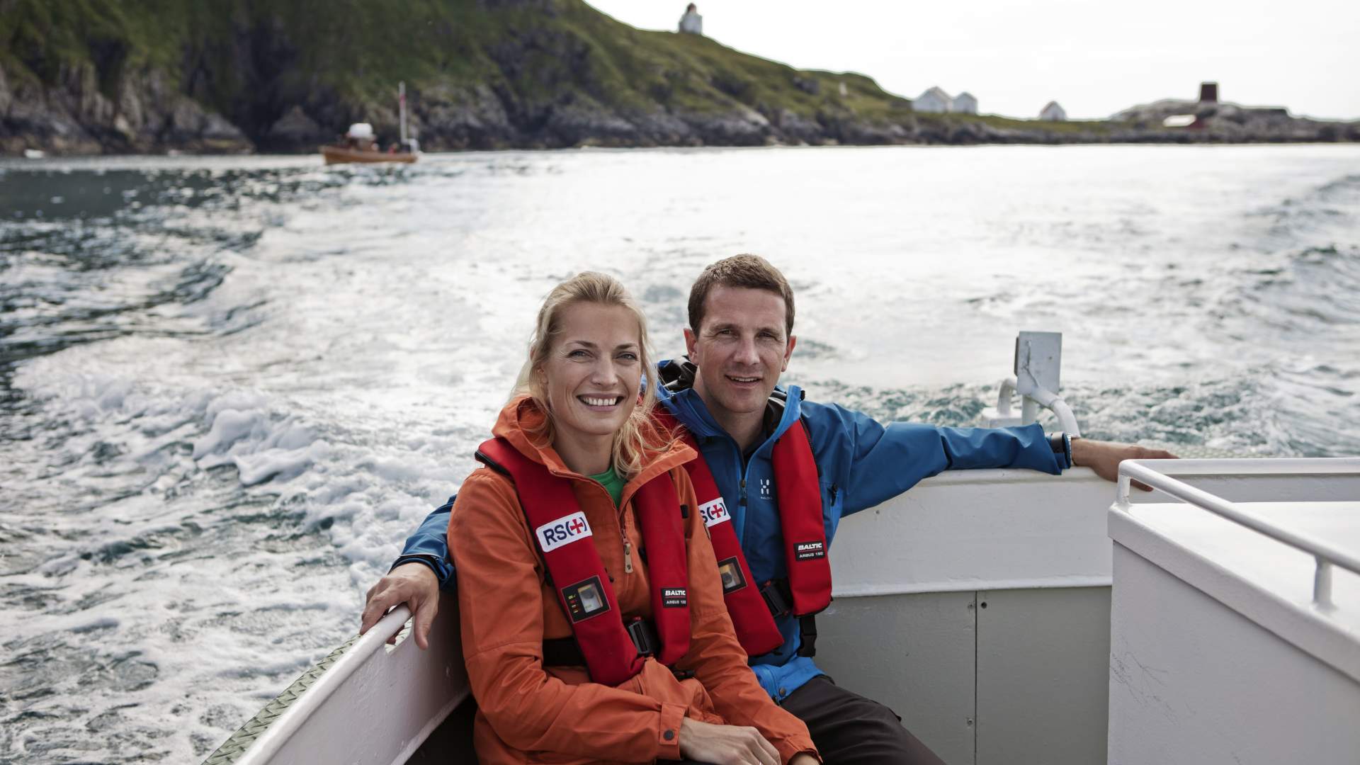 Round trip with expressboat and public bus from Ålesund to Runde bird island