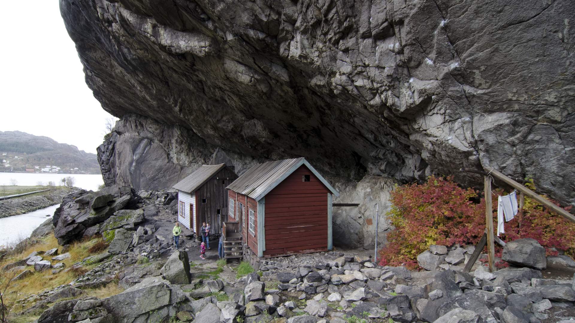 Roundtrip by electric car