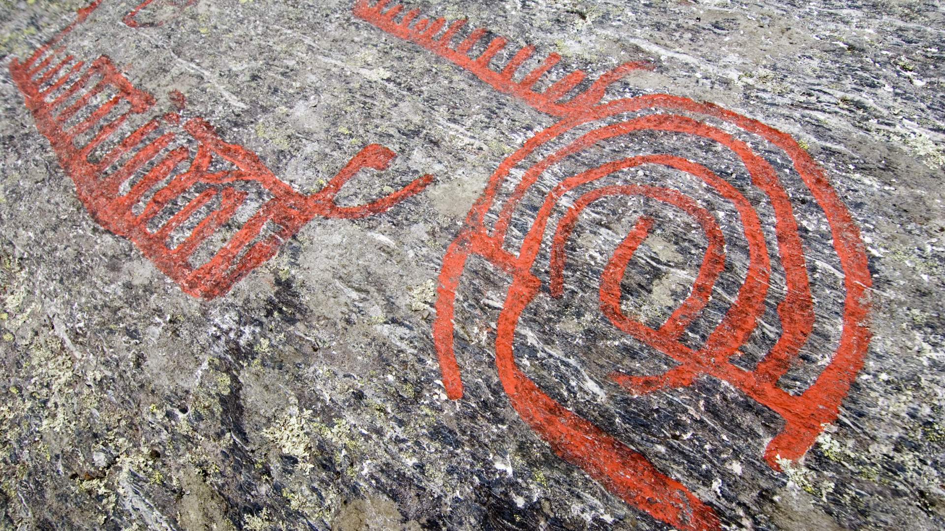 Felsschnitzerei bei Austre Åmøy