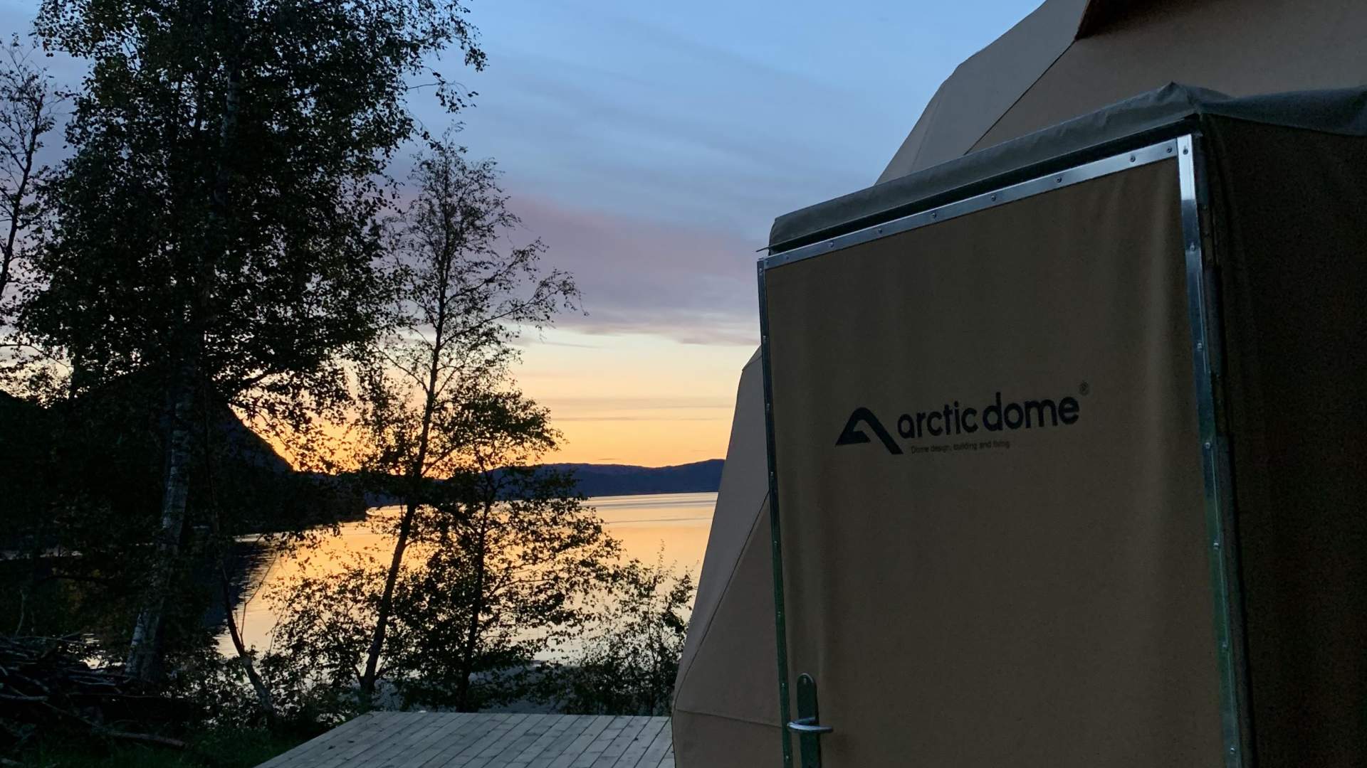 Fugelvåg Arctic Dome glamping tent