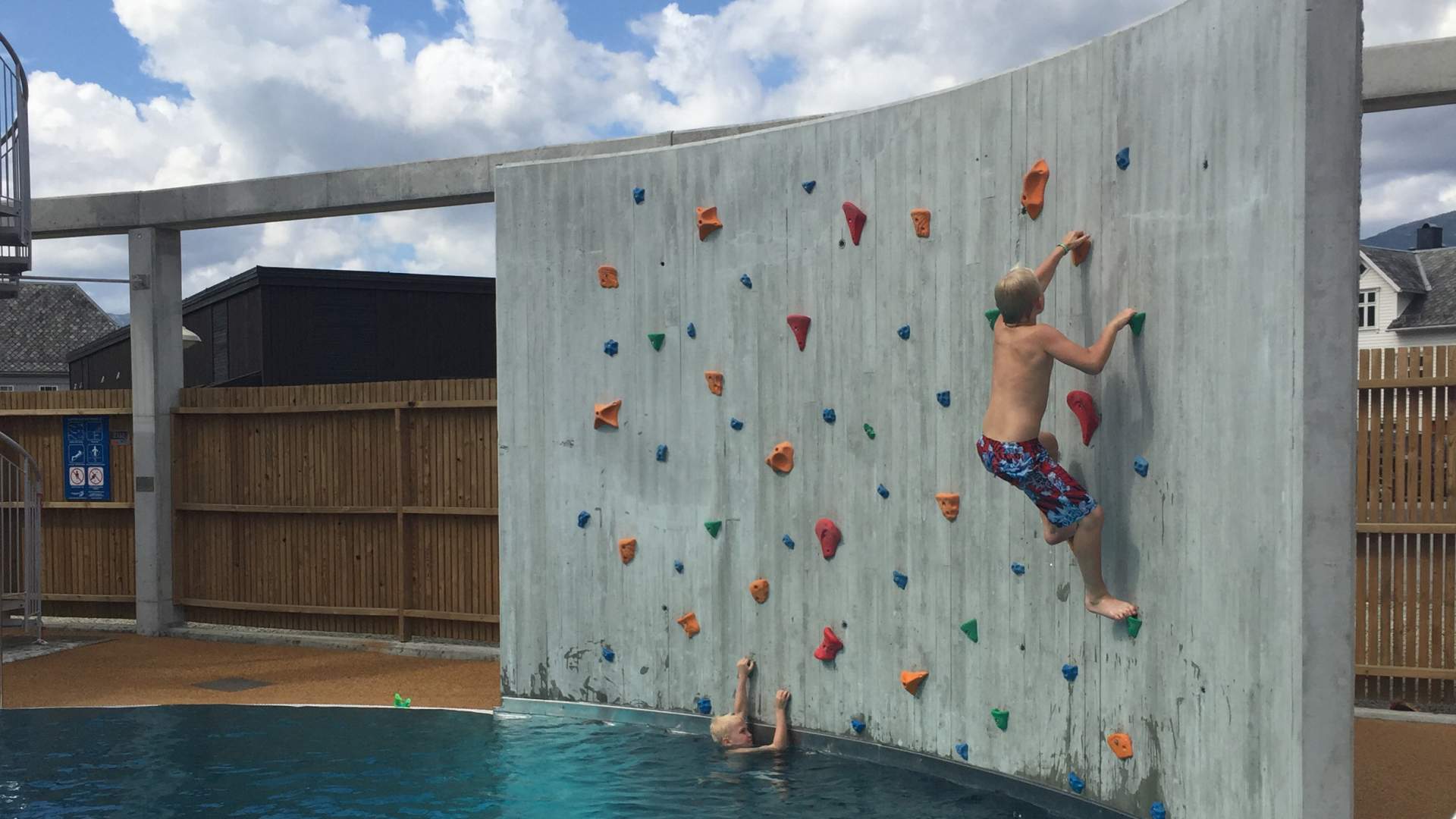 Saudahallen - sentrumsbadet i Sauda