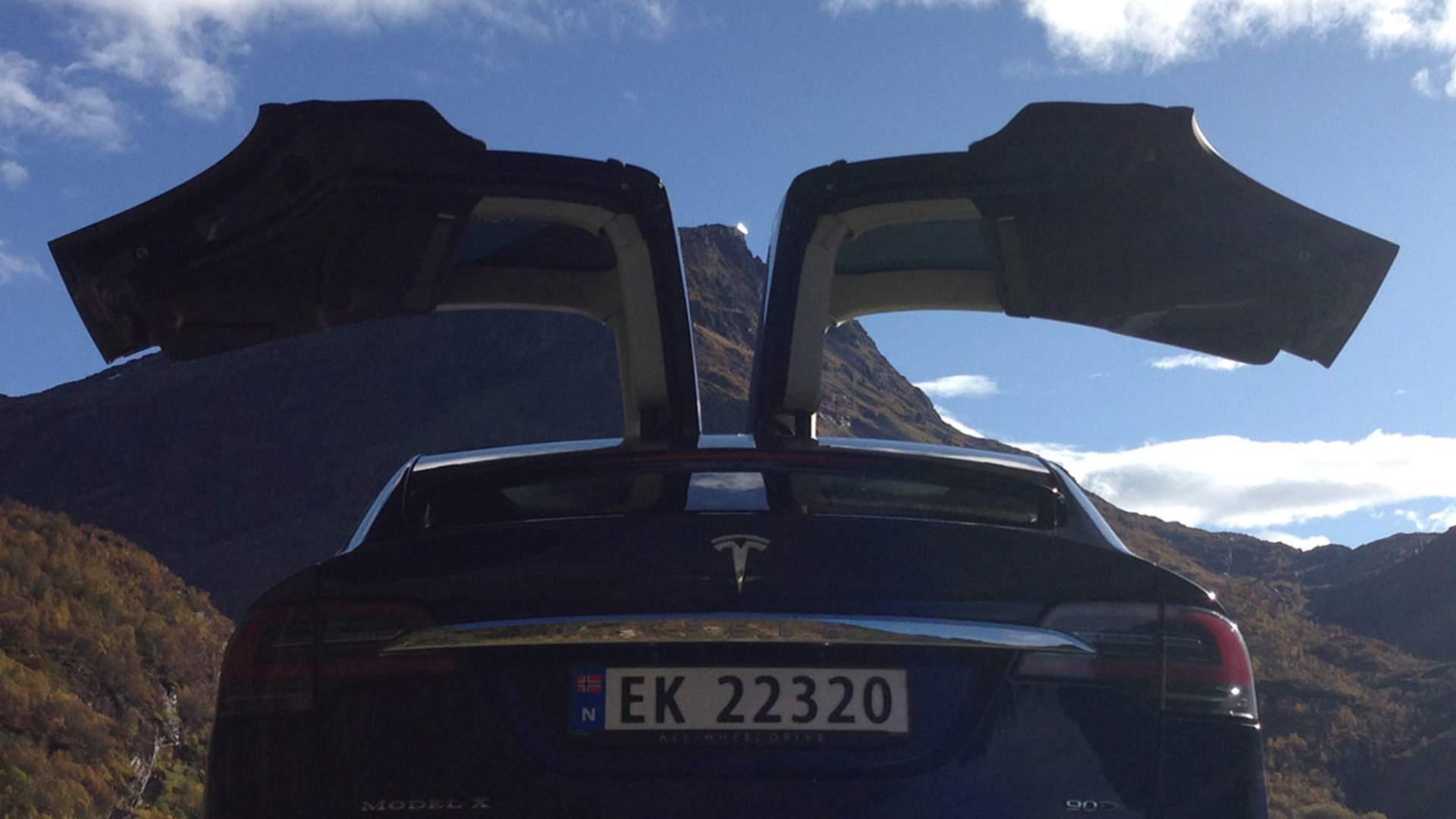 Tesla taxi Sightseeing Geiranger