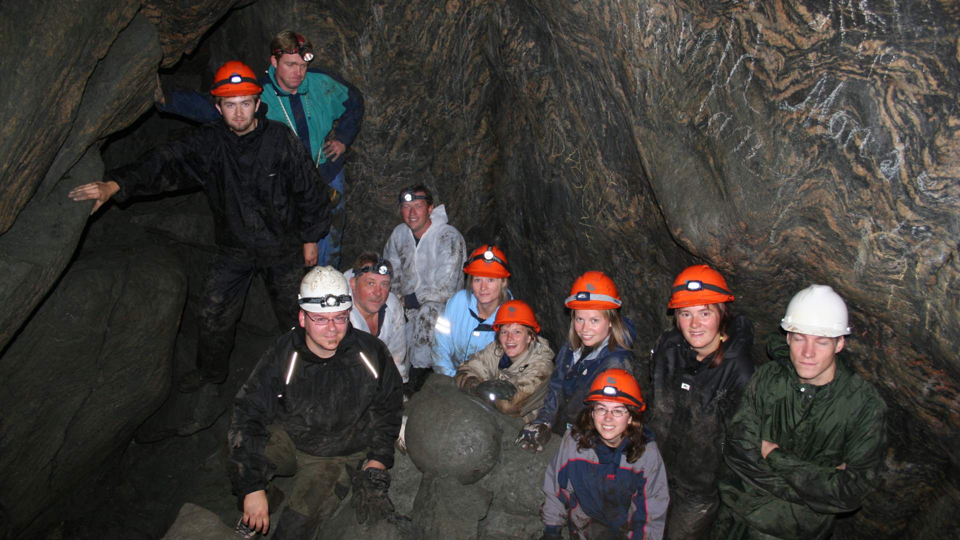 Dollsteinhola cave