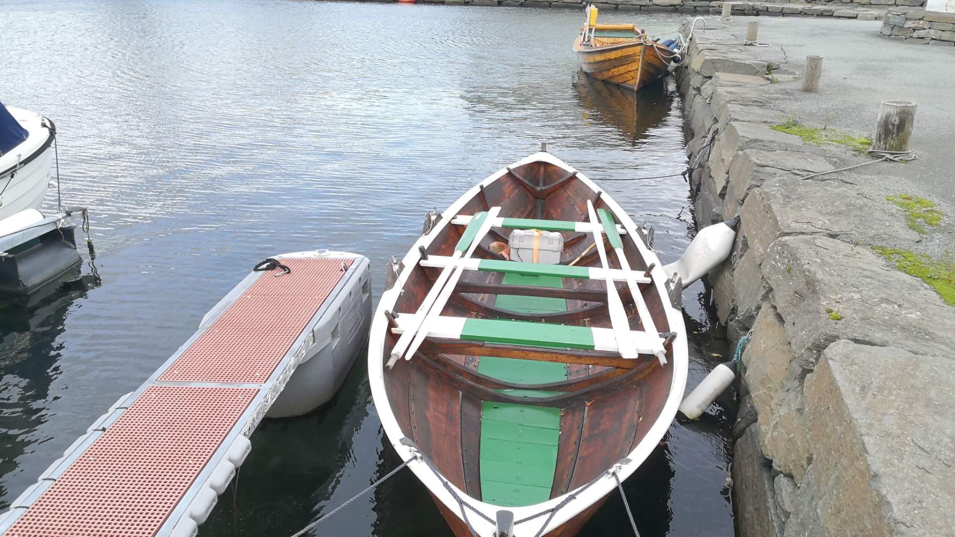 Rent a rowing boat - Bokn