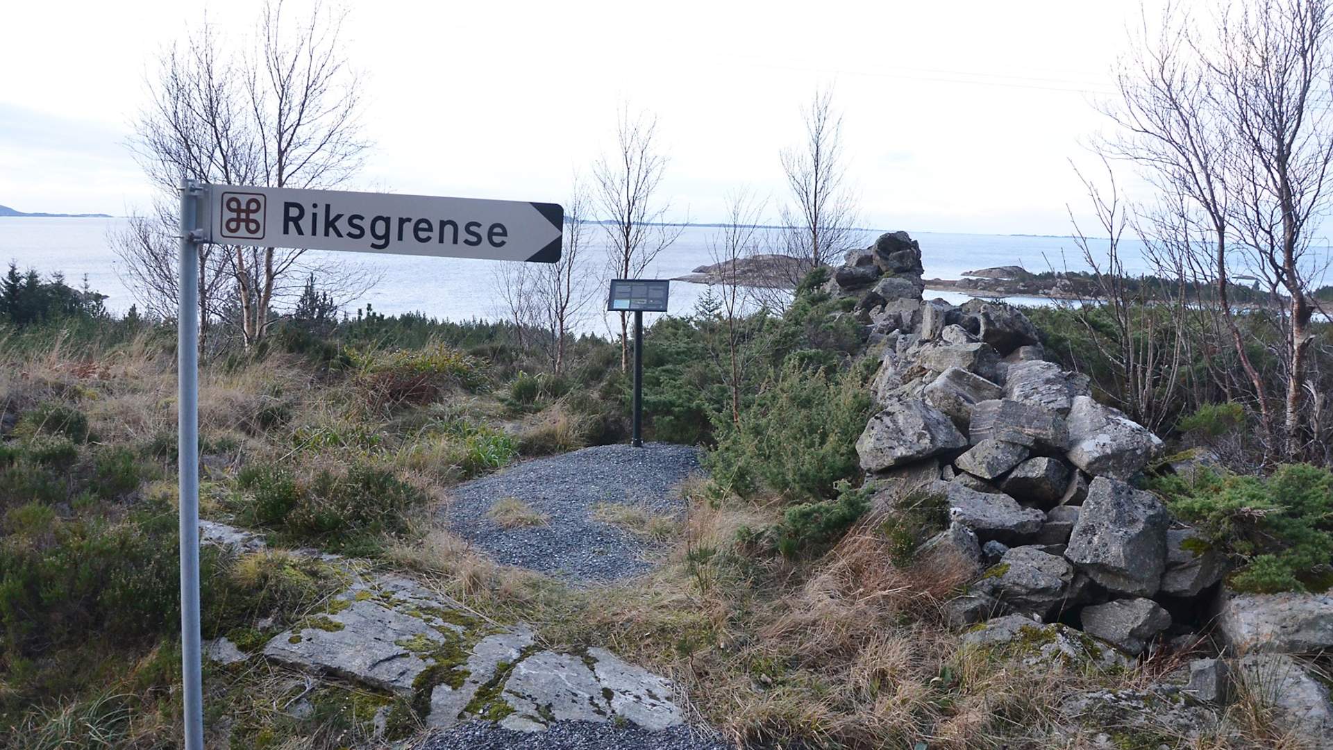 The national border on the island of Midøya