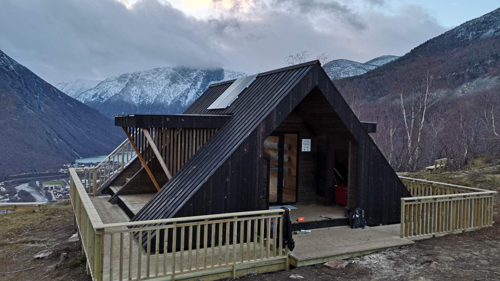 Utsyn dagsturhytta Årdal