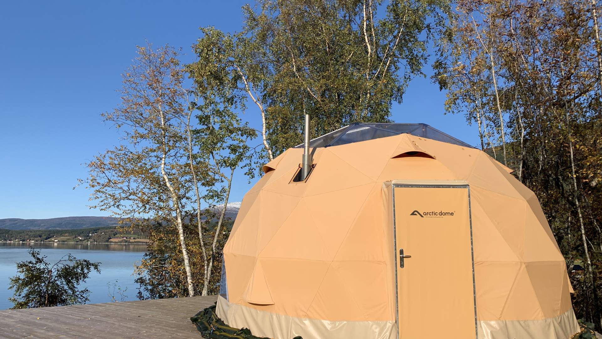 Fugelvåg Arctic Dome glamping tent