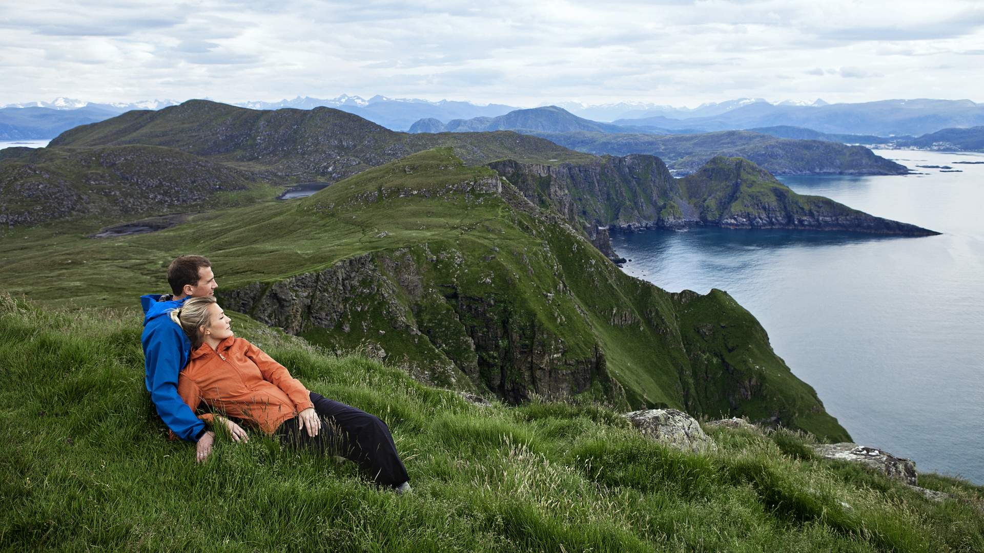 Round trip with expressboat and public bus from Ålesund to Runde bird island