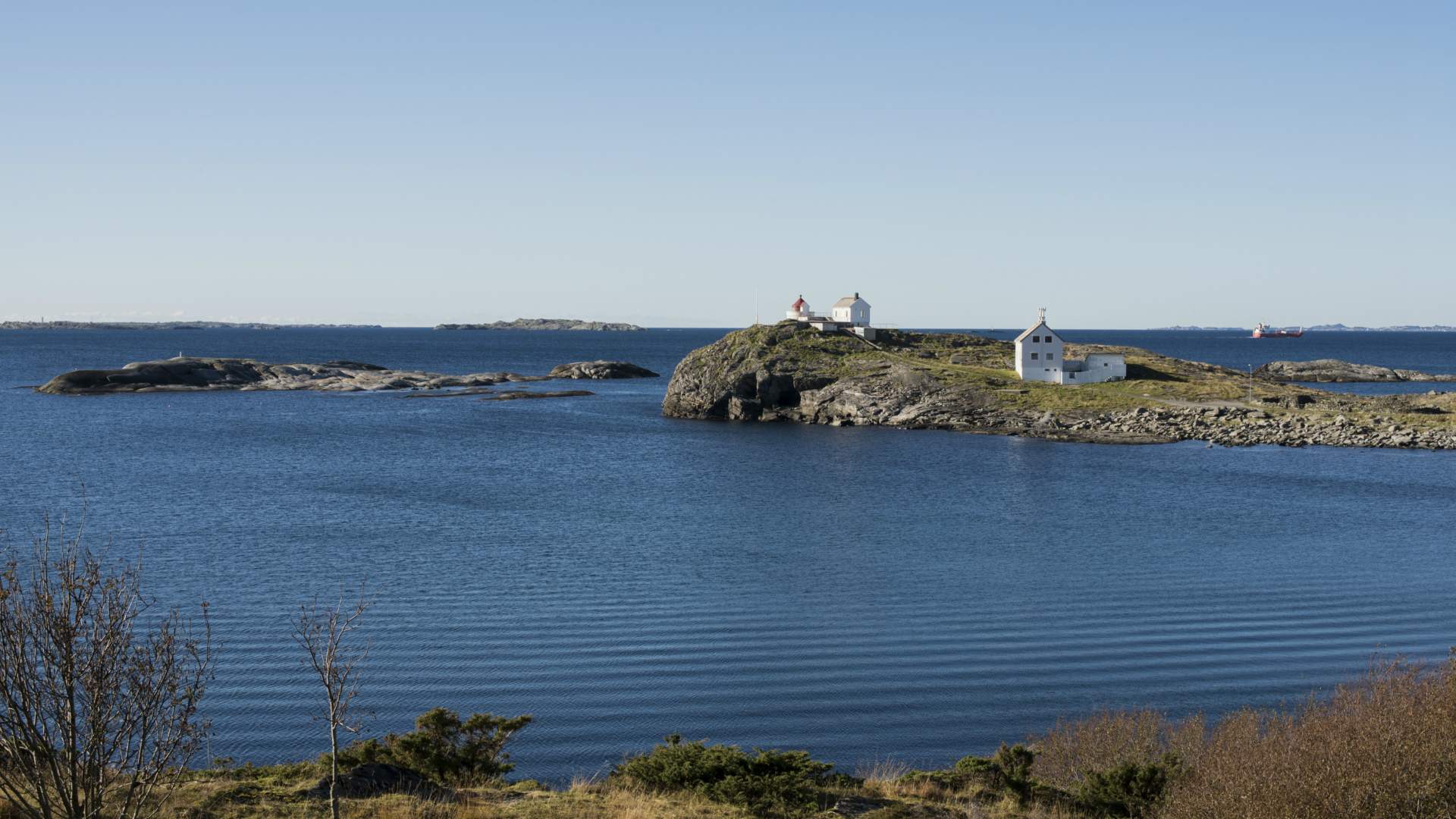 Fjøløy fort og Fjøløy fyr