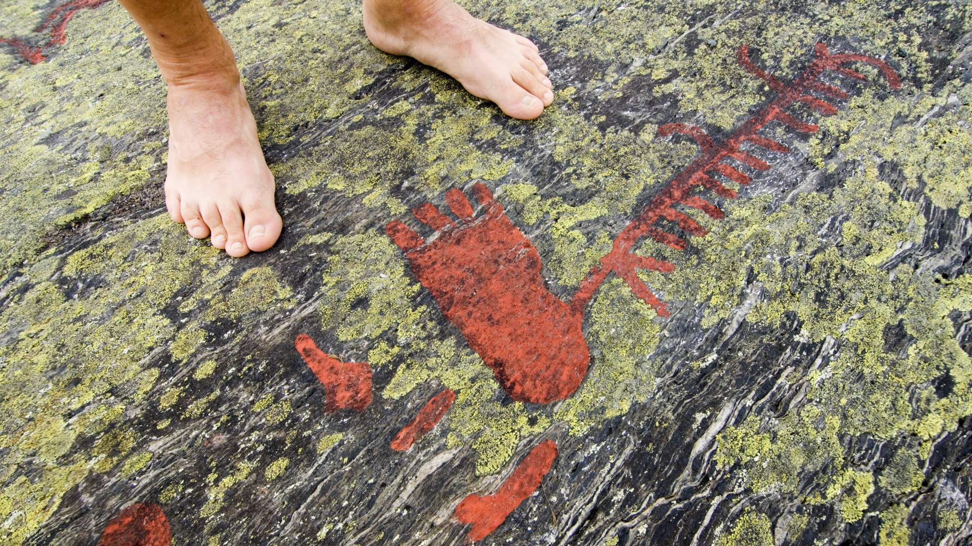 Felsschnitzerei bei Austre Åmøy