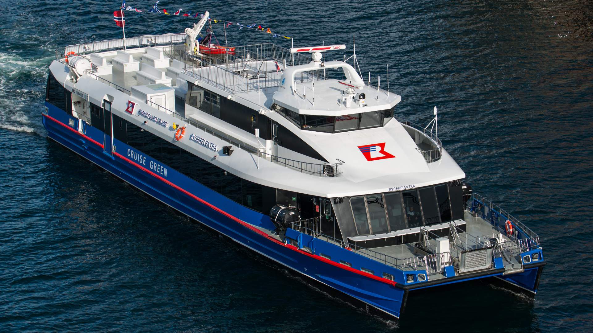 Fjord cruise to the Lysefjord and Preikestolen from Stavanger