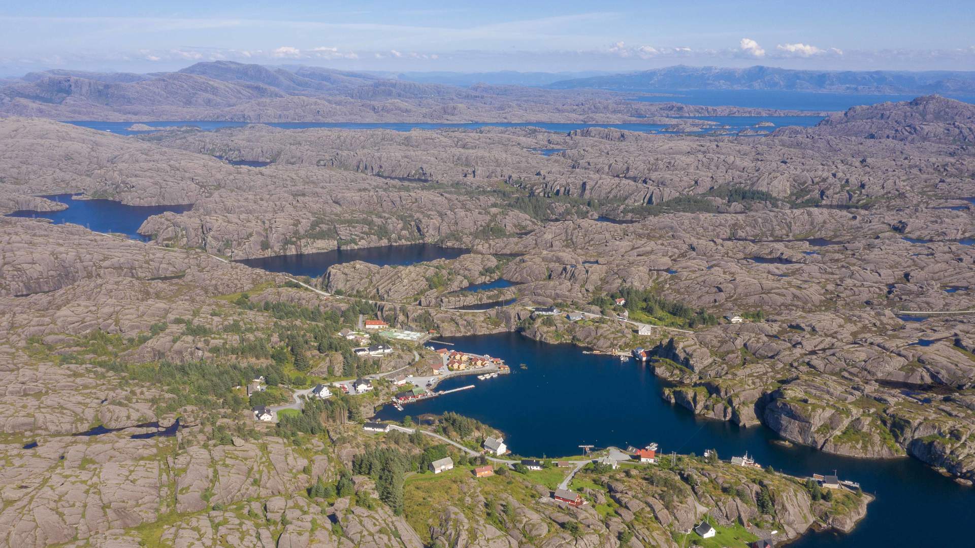 Solund Rorbuferie - fishermen's cabins