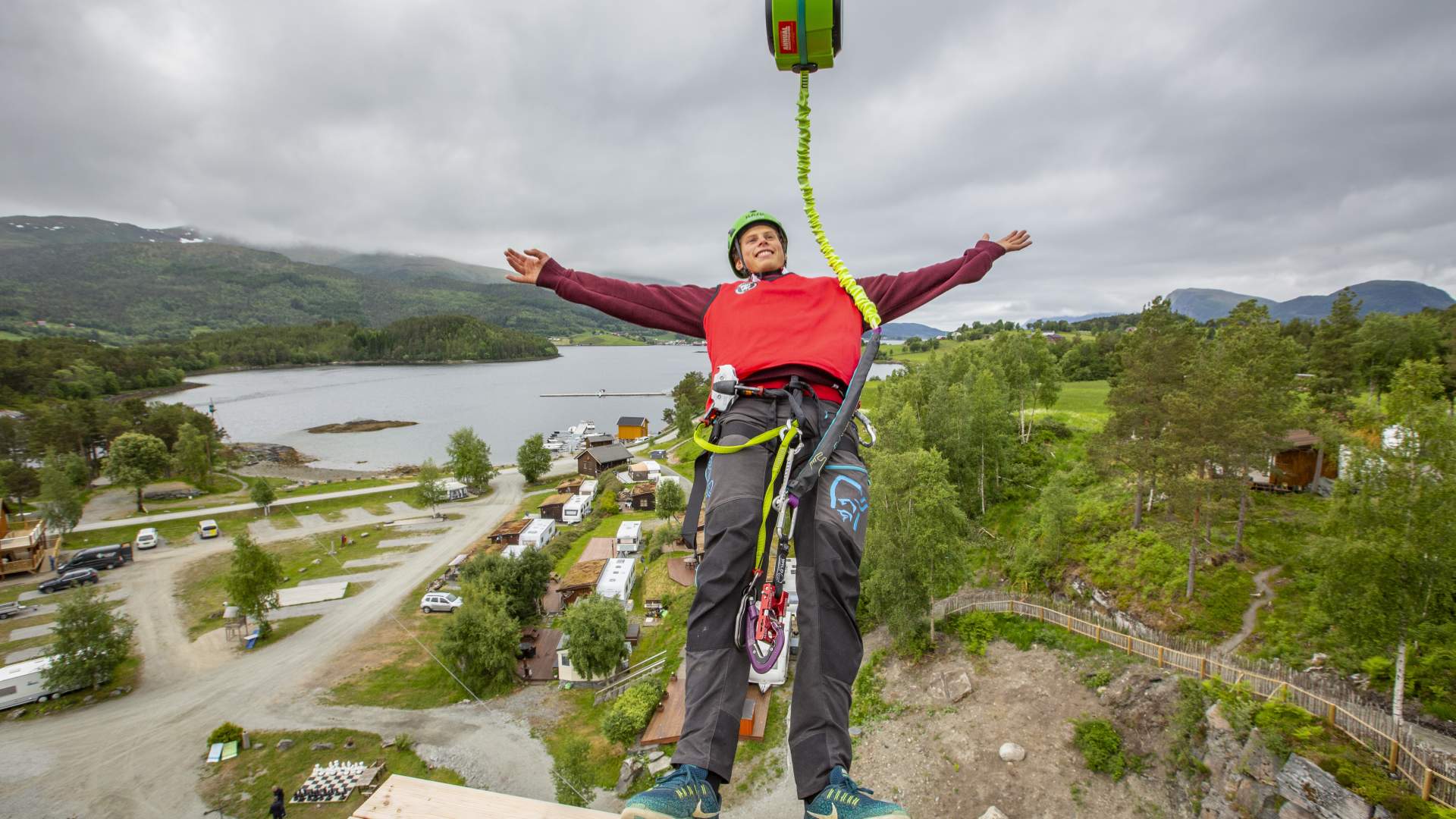 Høyt & Lavt Climbing Park Valsøya