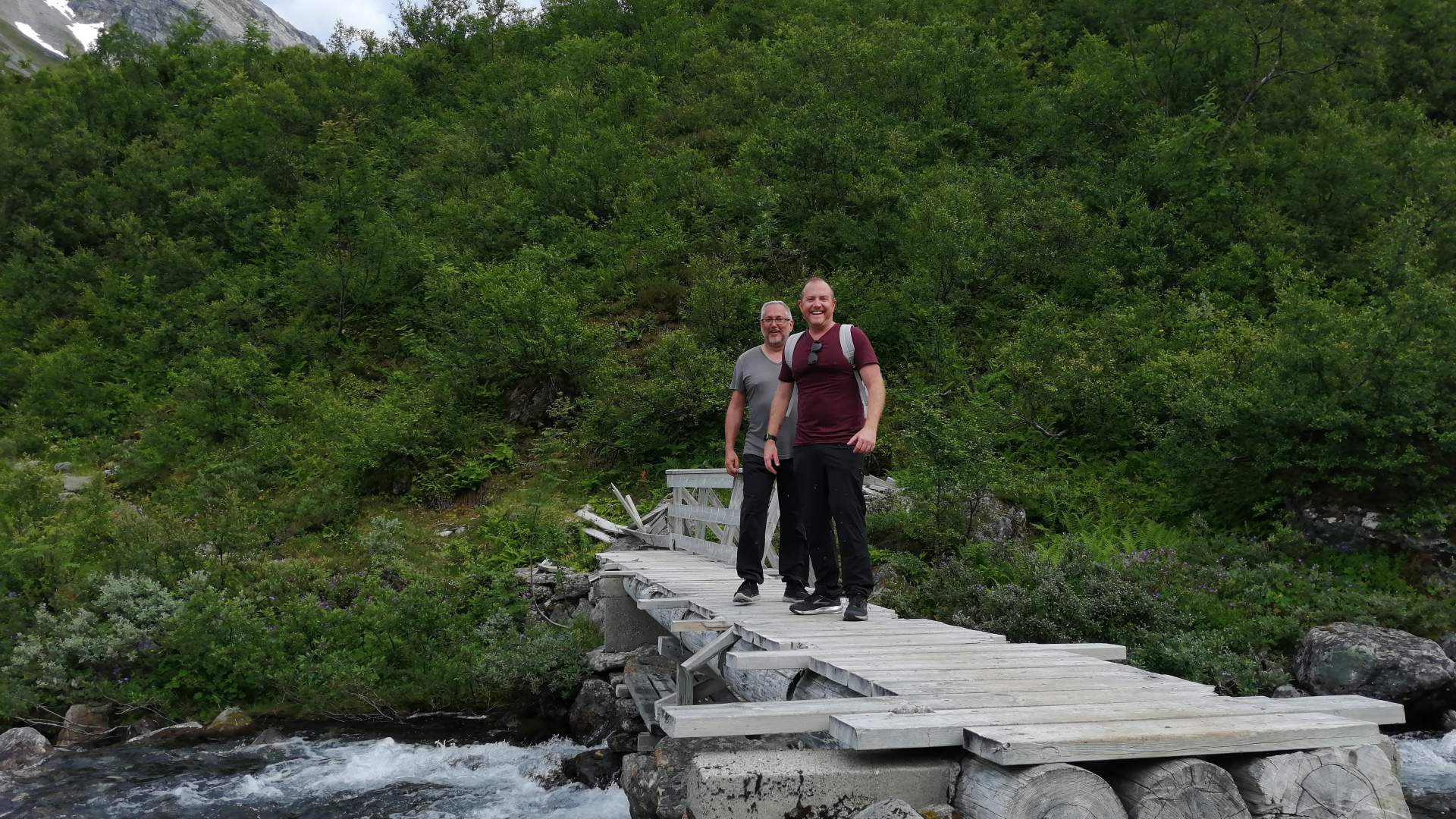 Geführte 5-stündige Wanderung am Hjørundfjord