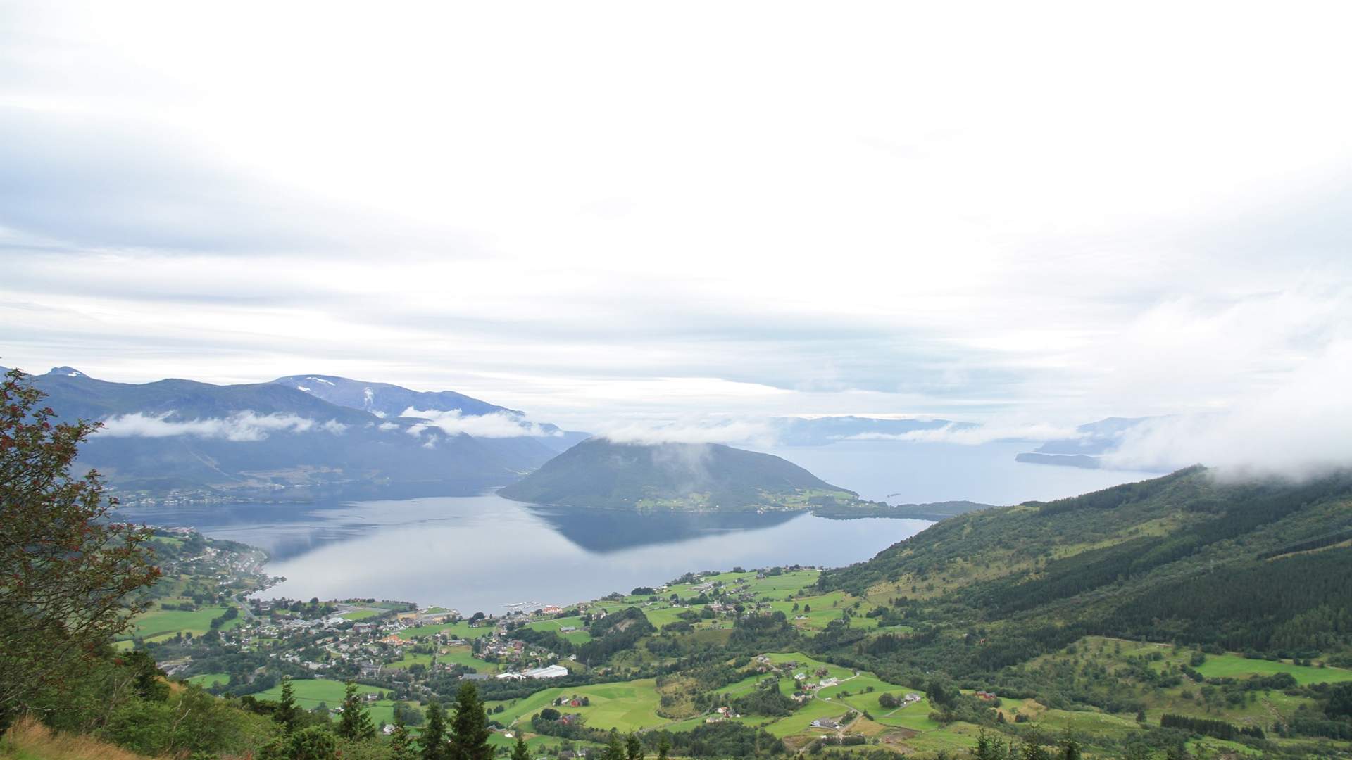 Hardangerfjordekspressen - Rødne