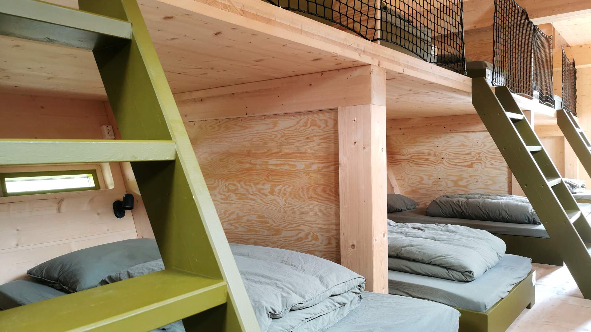 Tungestølen, Veitastrond