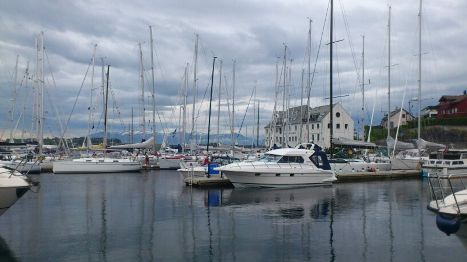 Leirvik guest marina