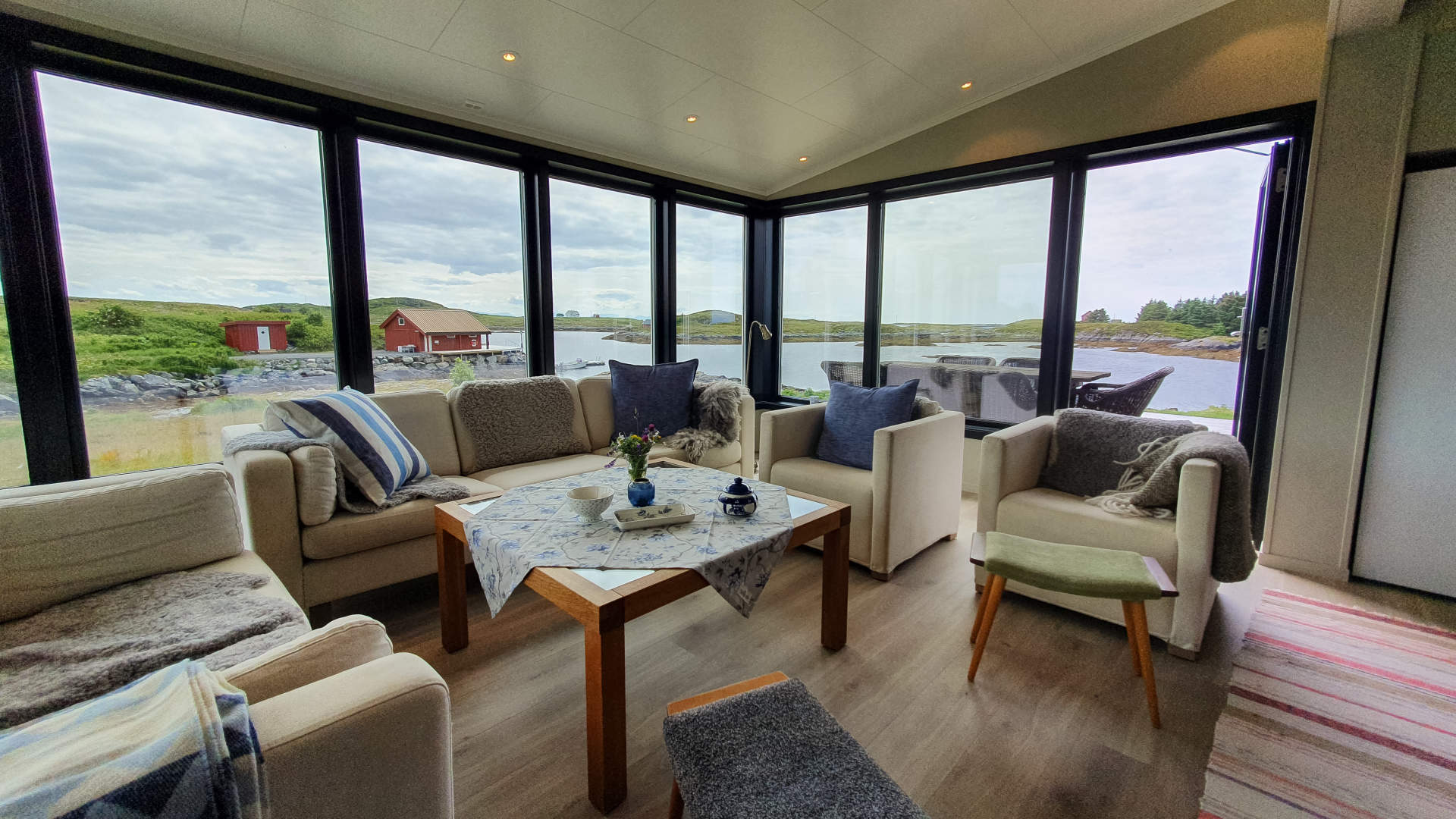 Villsaugården accommodation Sjøbua