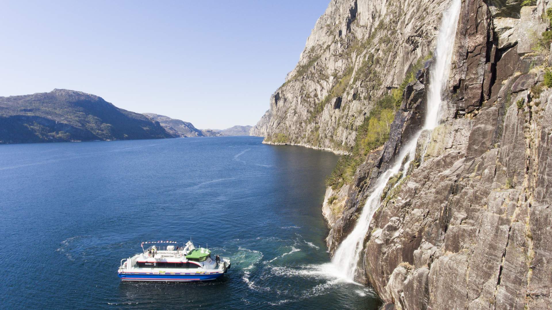 Fjordcruise med Rødne på Lysefjorden