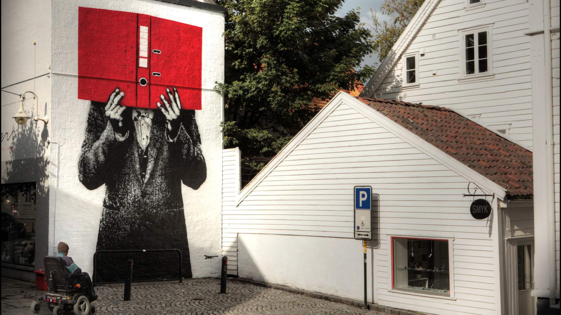 Stavanger Street Art: "Dünkelziffer" by DotDotDot