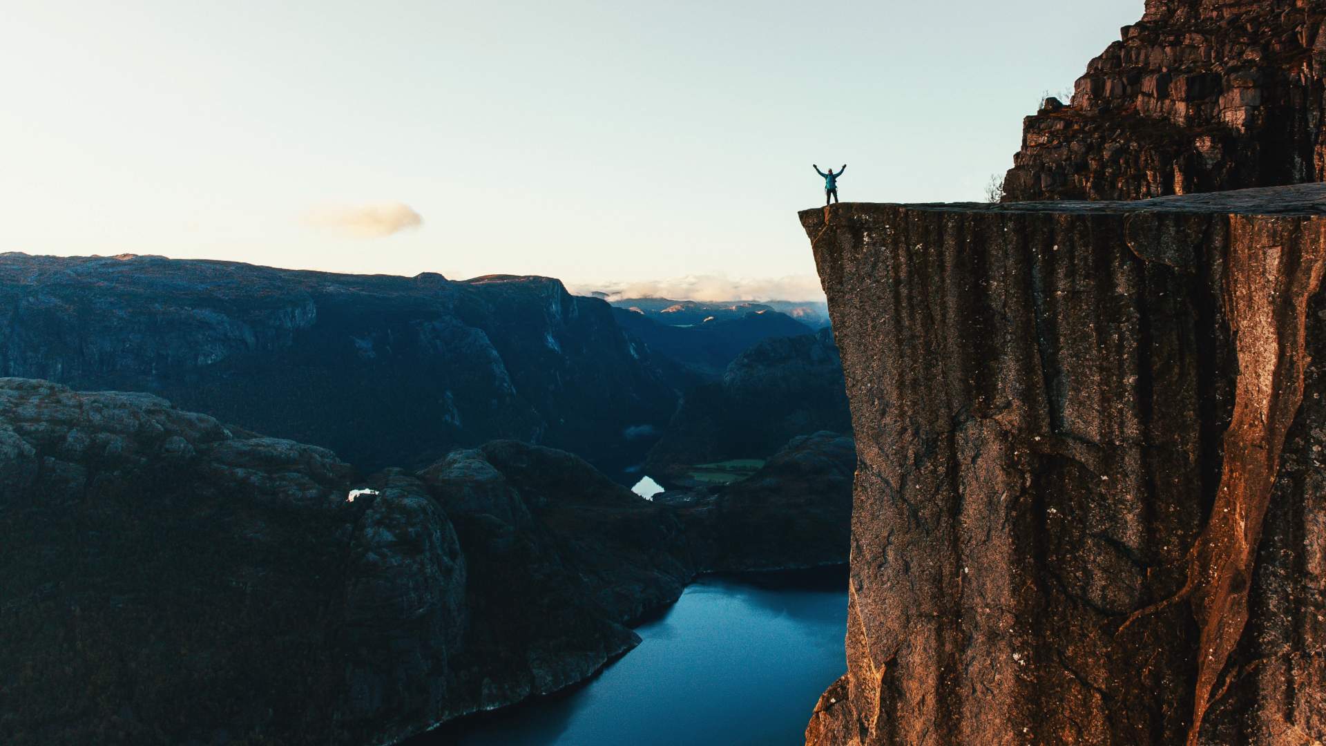 Sonnenaufgangswanderung zum Preikestolen
