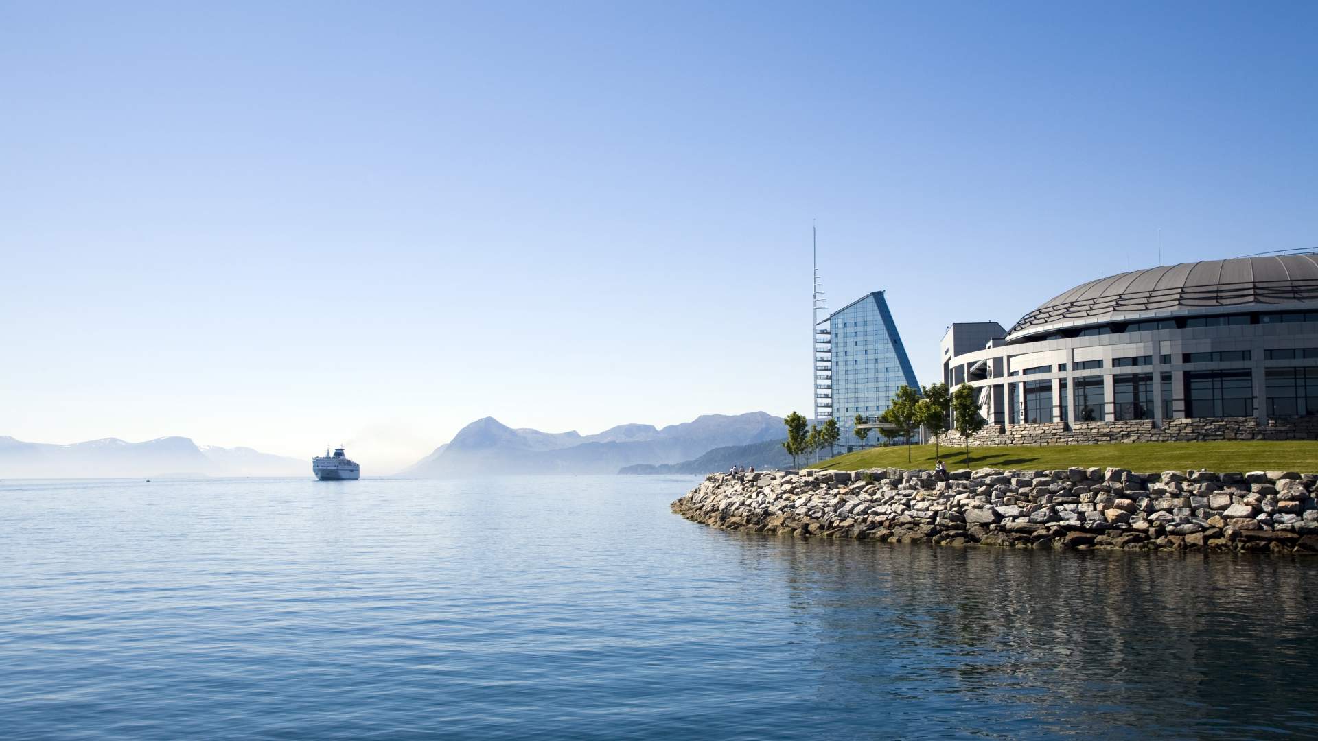 Public bus from Åndalsnes to Molde