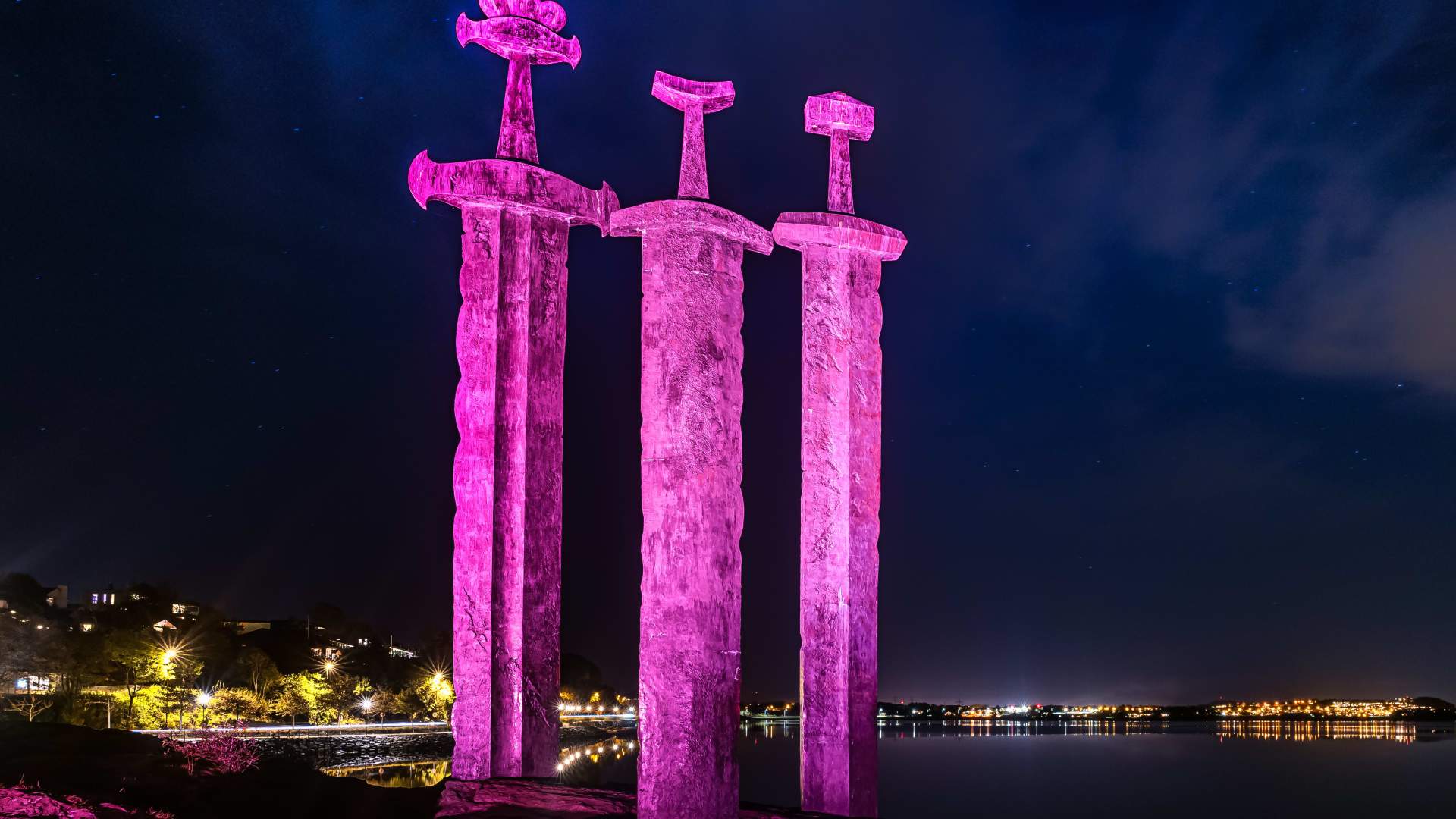 Sverd i fjell