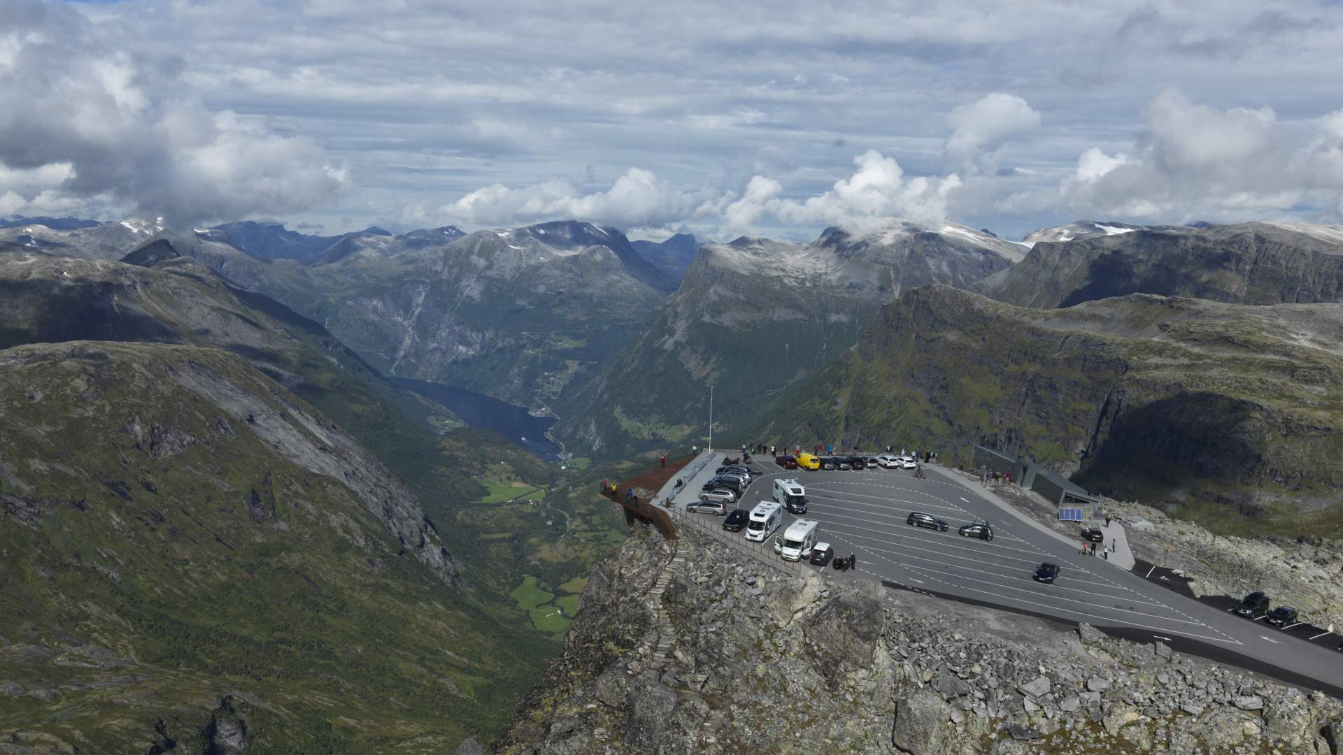 Utsikt fra Dalsnibba - Geiranger Skywalk