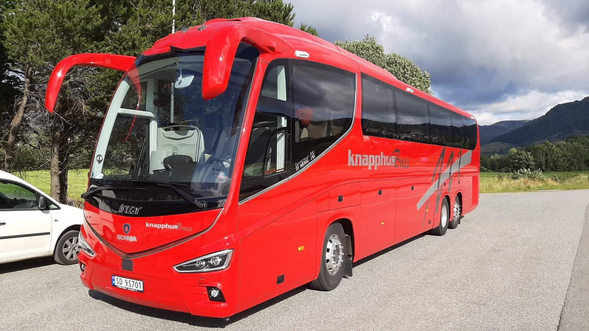 Utleie av buss og gruppereiser med Knapphus Buss