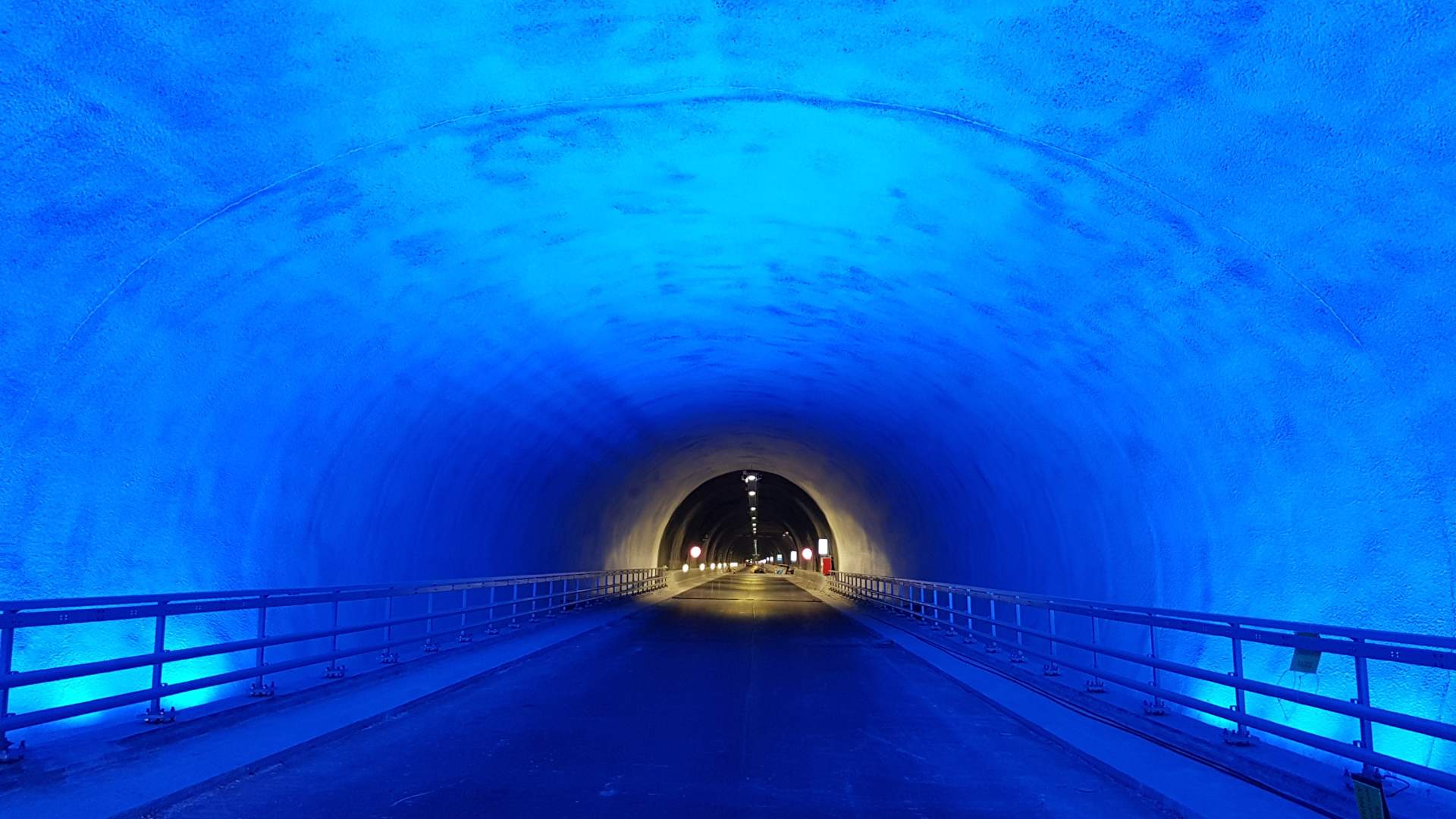 Preikestolen Express Bus from Stavanger to Preikestolen Mountain Lodge