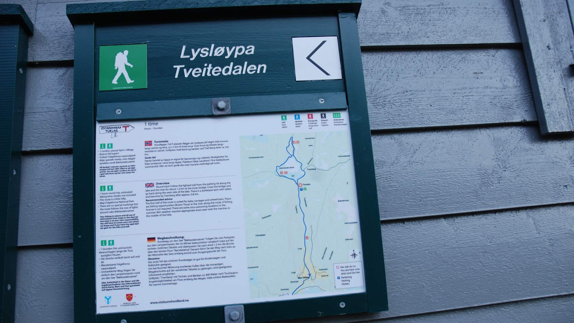 Tursti til lysløypa i Tveitedalen