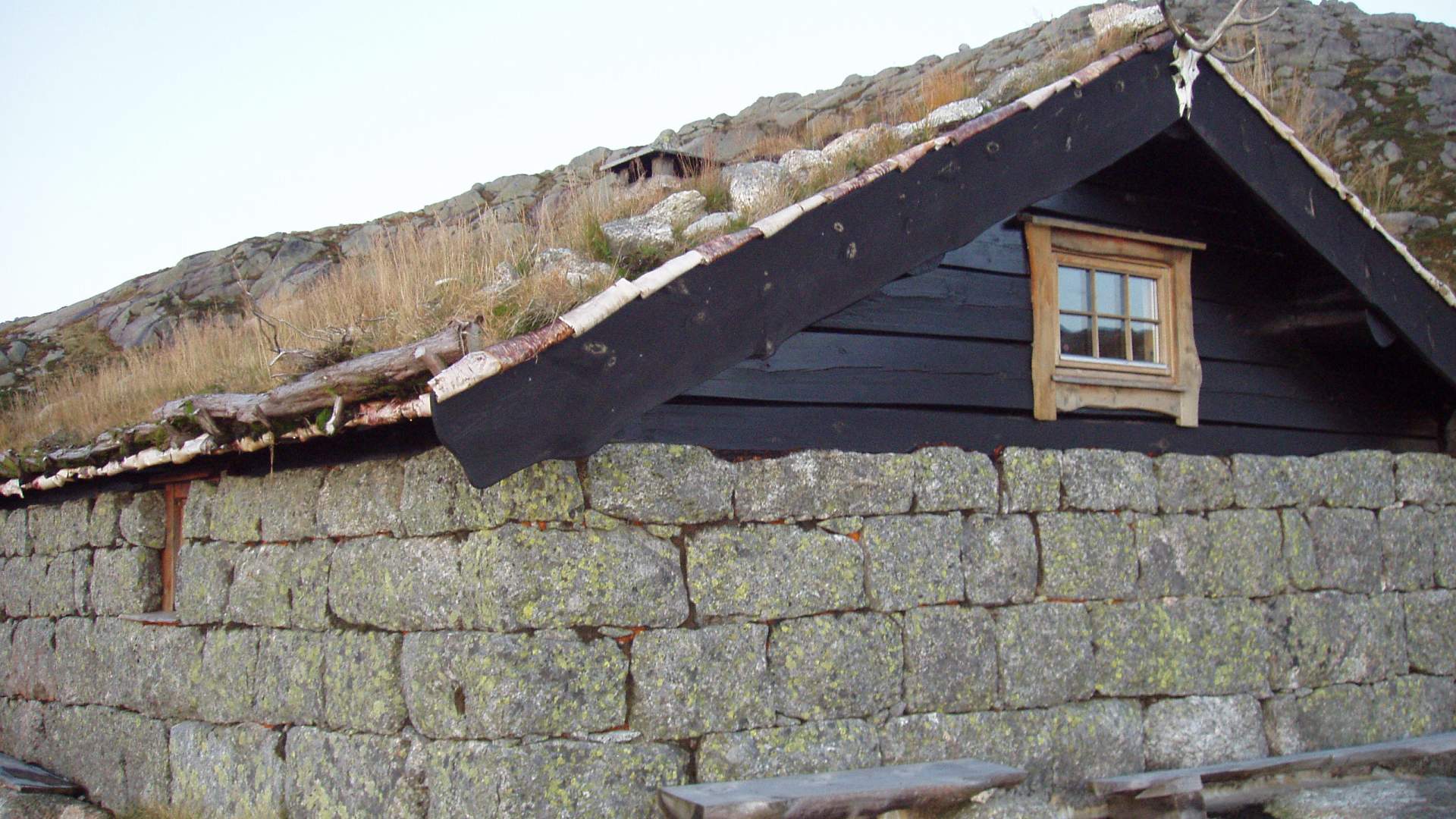 Tursti til Vardhaugselet frå Valen