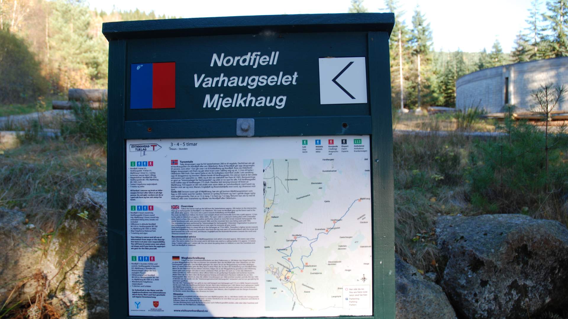 Tursti til Vardhaugselet frå Valen